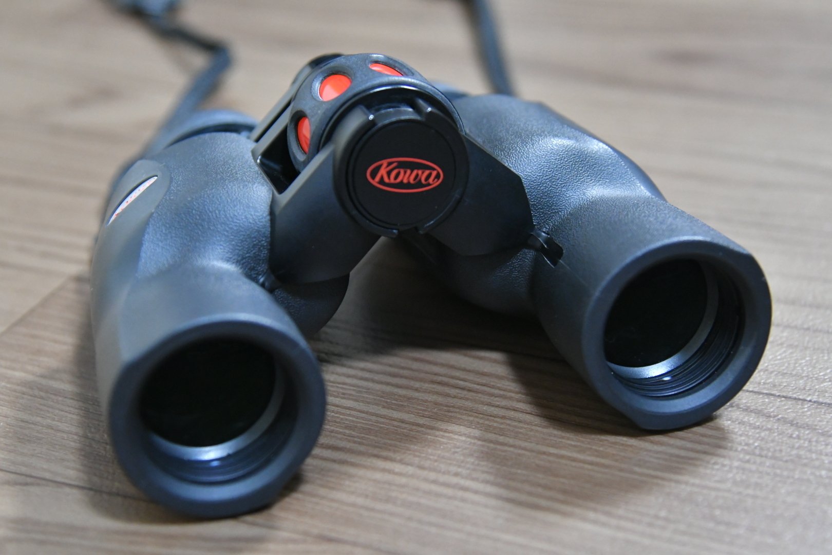 Kowa 双眼鏡 ダハプリズム式 8倍32口径 グリーン SVII 32-8 Kowa 双眼鏡 ダハプリズム式 8倍32口径 グリーン SVII 32-8 KOWA(コ