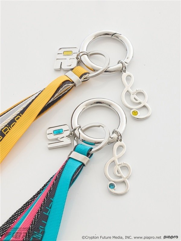 鏡音リン・レン キーホルダー earth music&ecology】鏡音リン·レン 缶