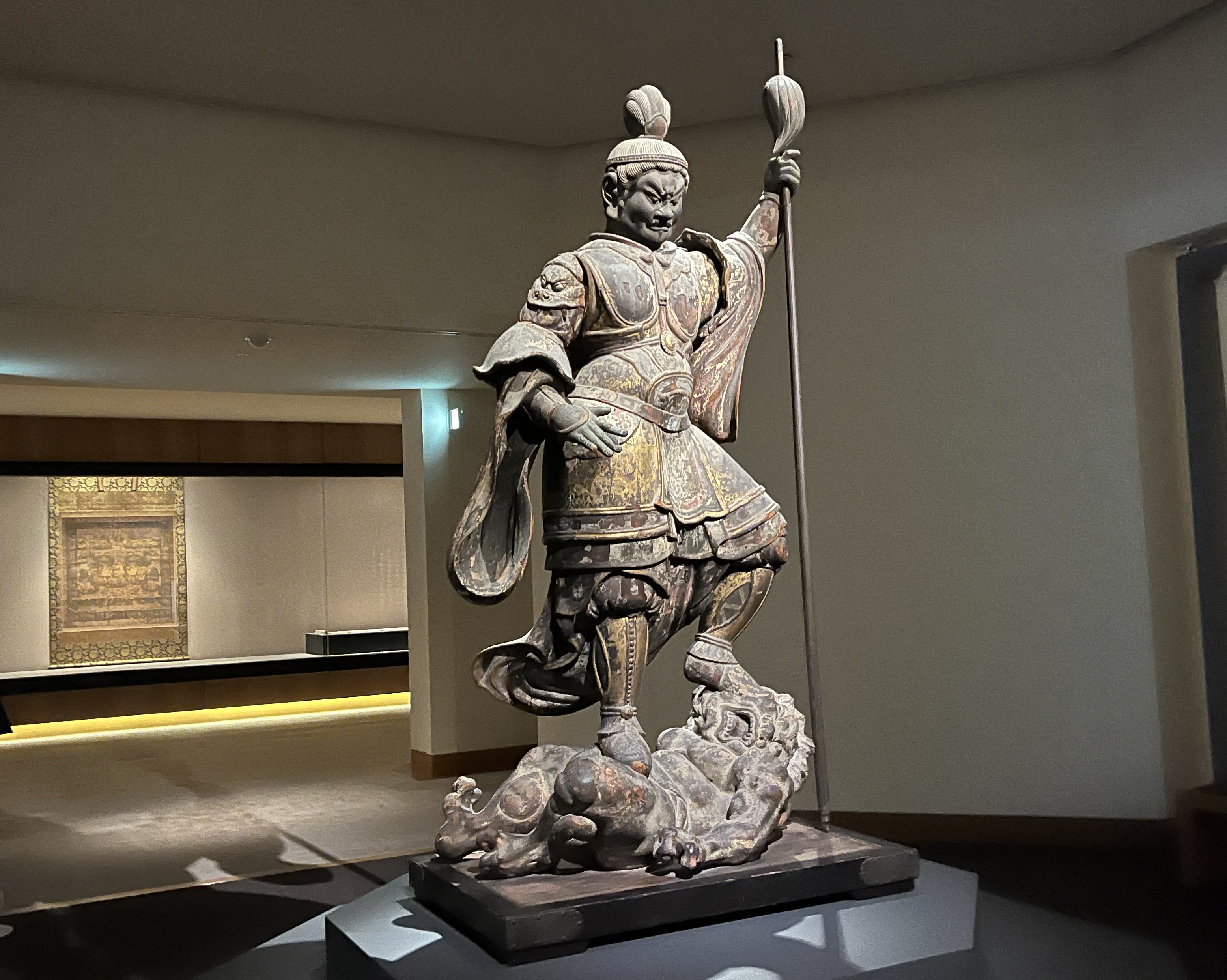 古備前 仏像 時代物(K-XA942) 現在、特集展示「ほとけに随侍するもの」を開催中です。仏教美術のなか