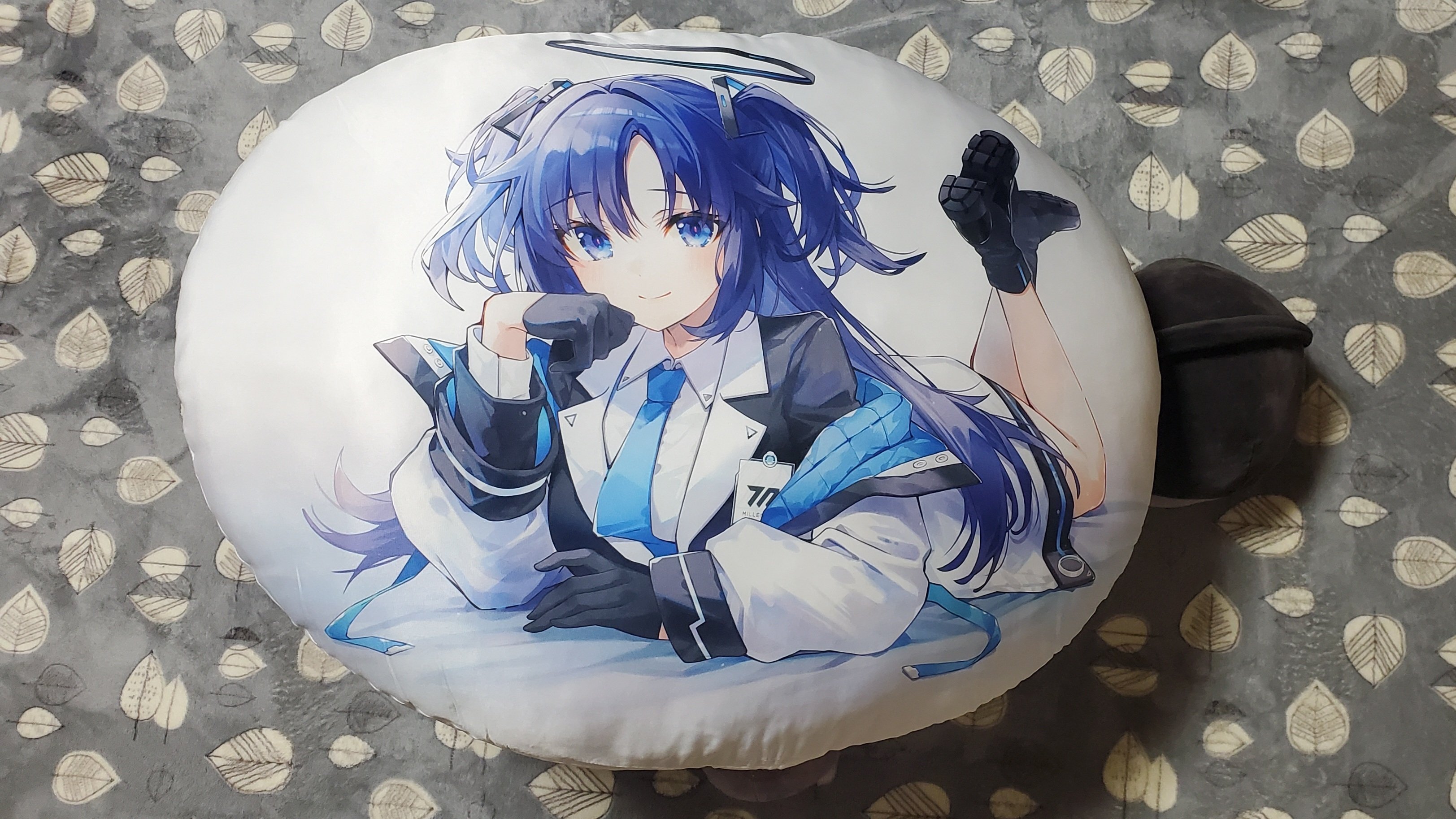 ブルーアーカイブ】『早瀬ユウカクッション』到着！でかっ でけ