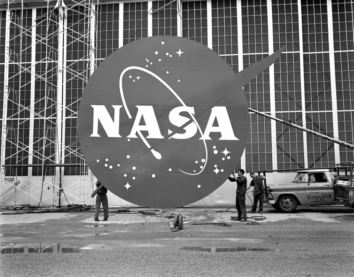 NASAのロゴの変遷と使っている書体|しじみ |デザインを語るひと