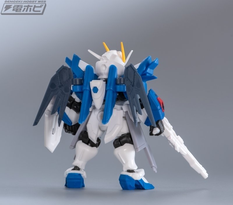 機動戦士ガンダムSEED FREEDOM』攻勢が続くガシャポンシリーズ「機動戦士ガンダム MOBILE SUIT  ENSEMBLE」第27弾をレビュー！ライジングフリーダムガンダム、ガンダム・シュバル｜電撃ホビーウェブ note臨時出張所