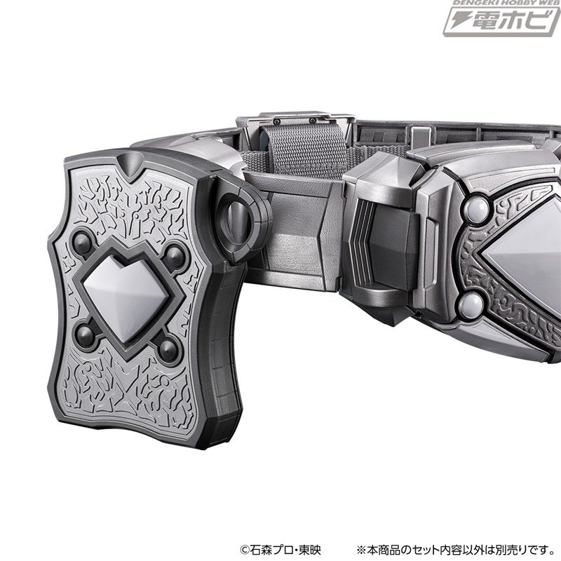 仮面ライダー剣』ジョーカーとアルビノジョーカーの変身ベルトを再現できる「CSMカリスラウザー」用拡張パーツセットが登場！2体のジョーカーに関連する ラウズカードも付属！｜電撃ホビーウェブ note臨時出張所