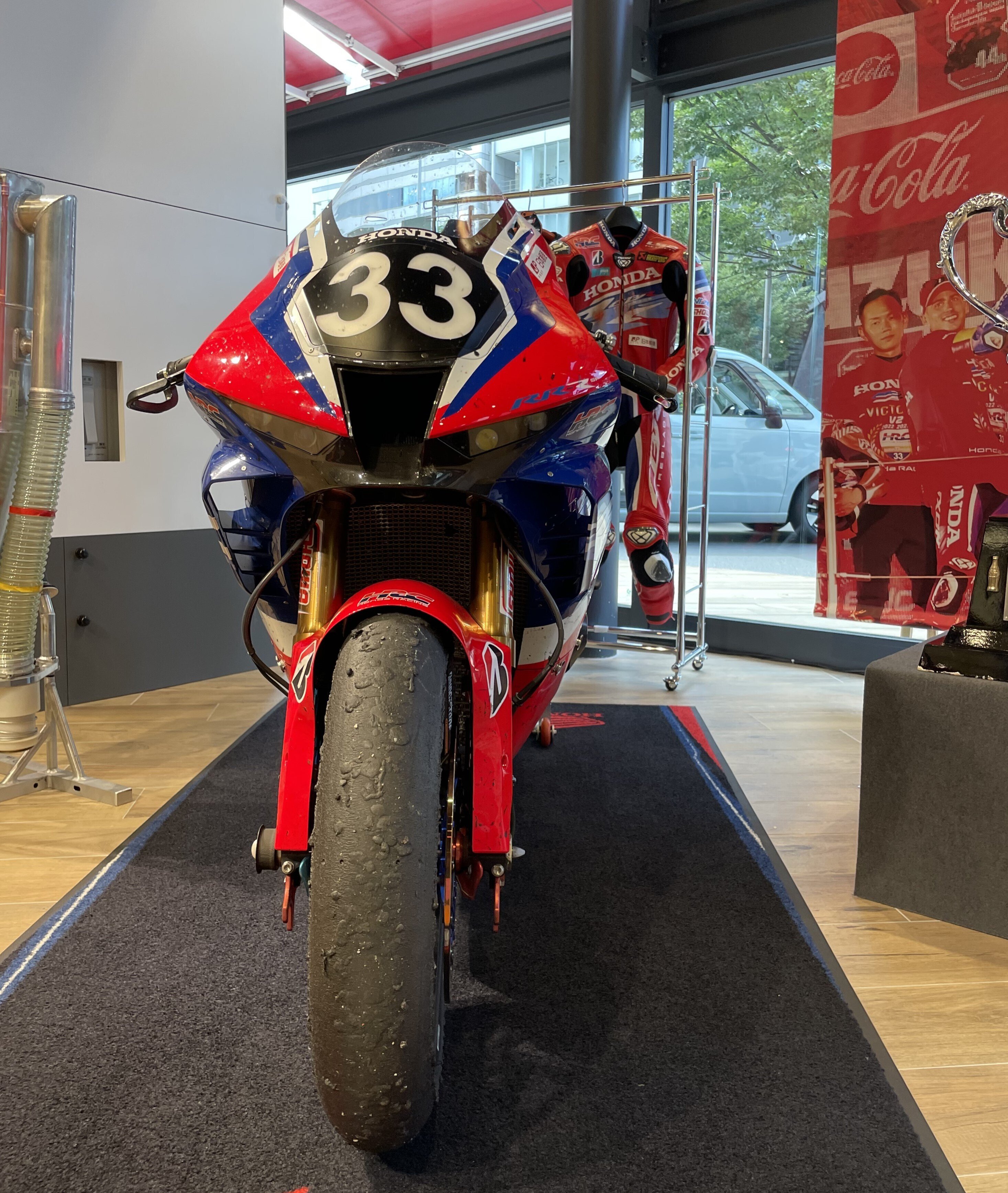 ピンズと鈴鹿8耐：CBR1000RR－R ホンダウェルカムプラザ青山3