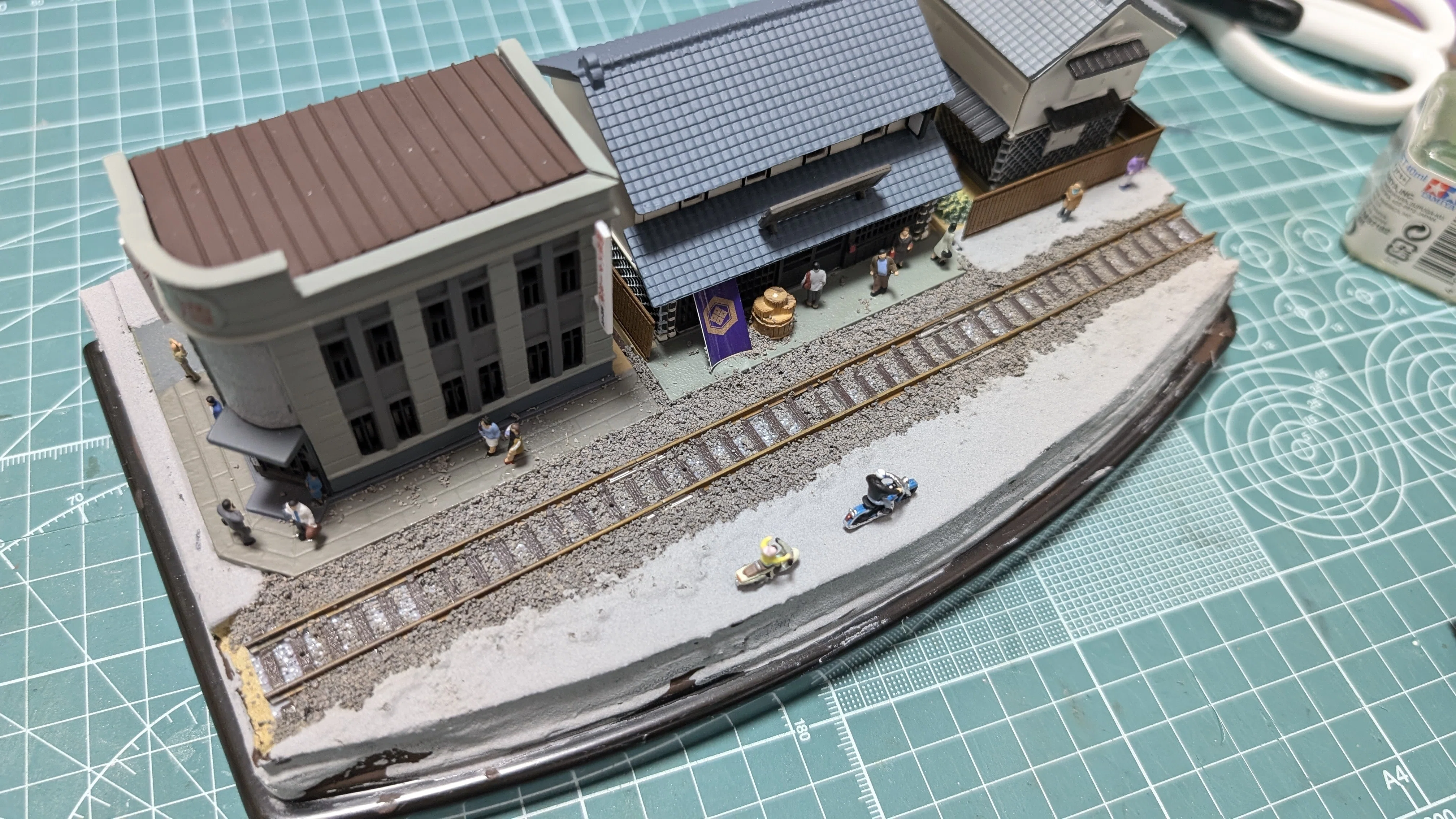 ジオラマベース付き!鉄道模型少年時代11巻、他2点 プラモデル制作記】国鉄クモハ11/12形 その3｜ユキカゼ（深水千翔）