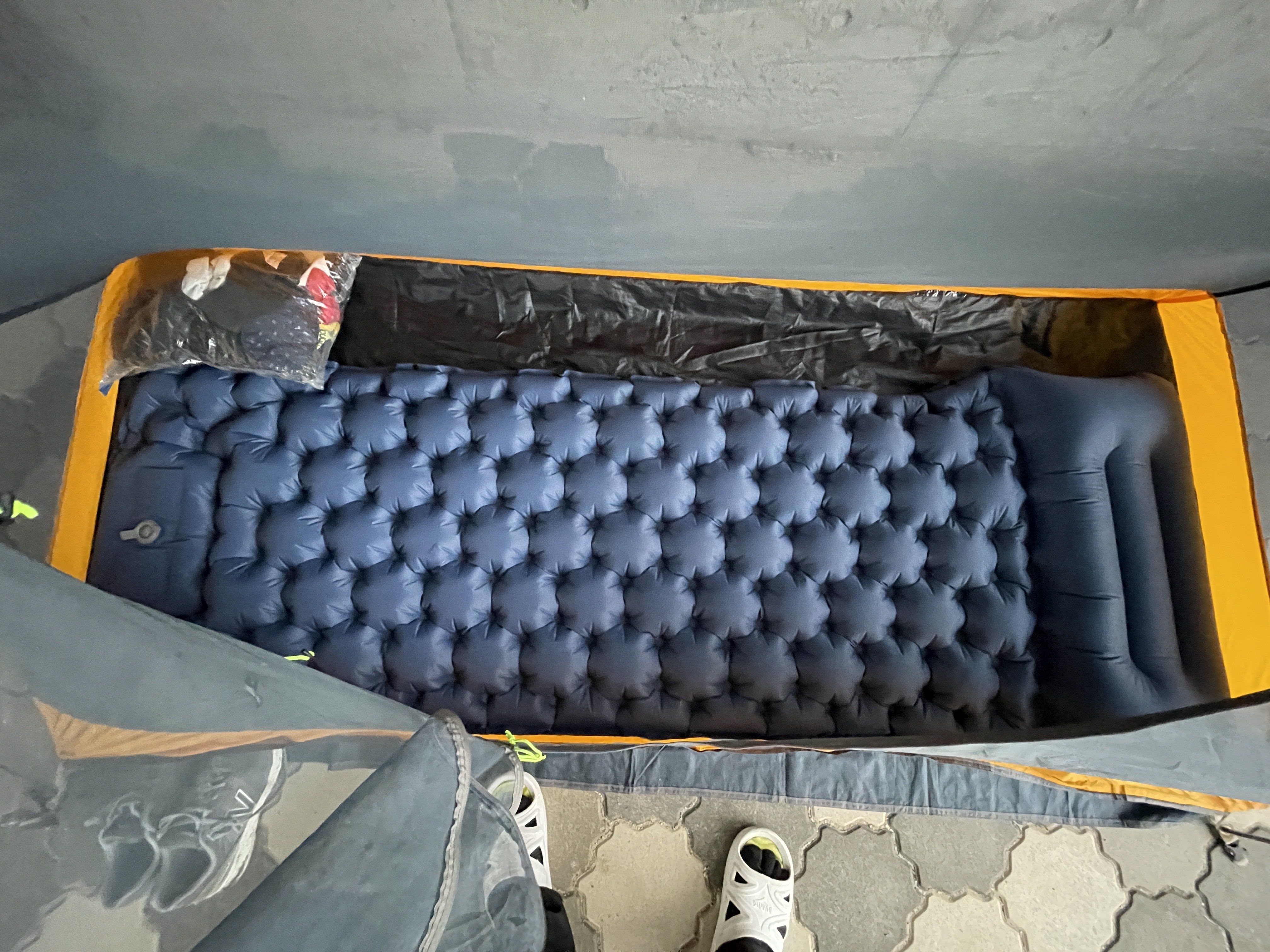 靴（歩いて日本横断済み） 歩いて日本縦断】買ってよかったものTOP3｜ユキノブ 「日本縦断歩き旅」