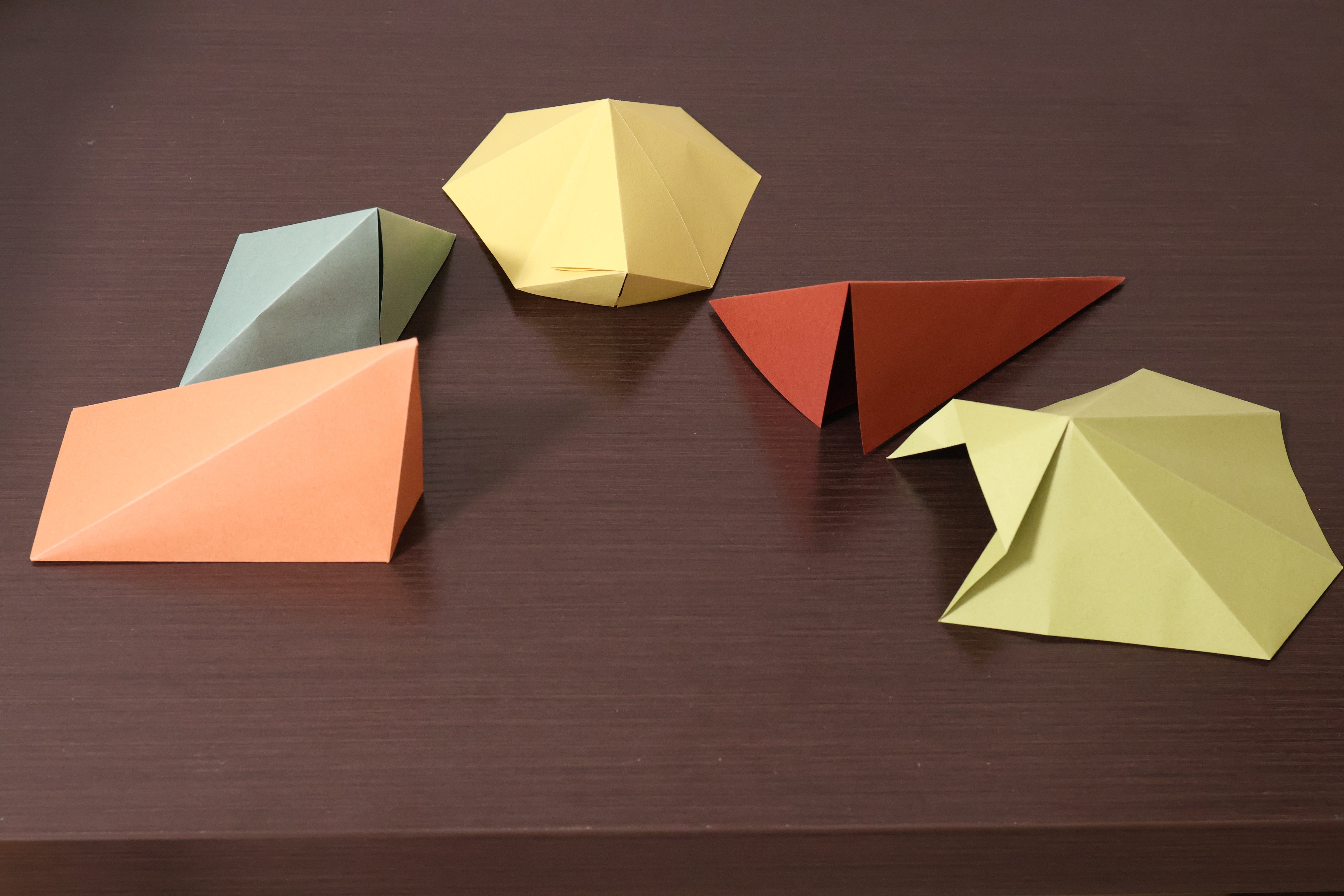 キャンプ道具 『折り紙タープシミュレータ』 ～家の中でも楽しめます