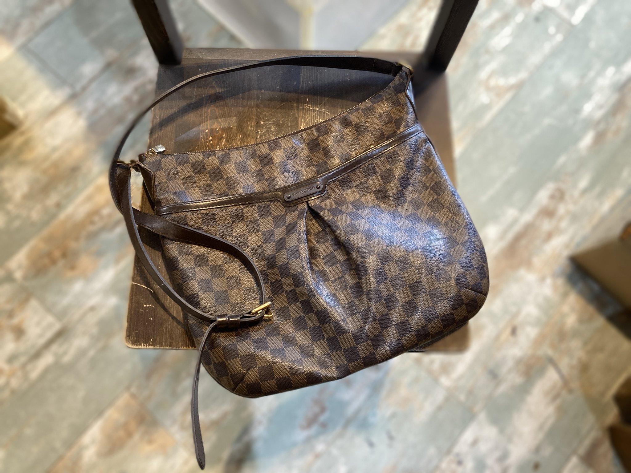 ショルダーバッグストラップ根付補修/交換】Louis Vuittonのショルダー