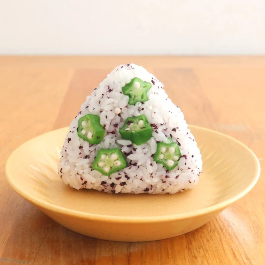 旬のオクラは「おにぎり」がおすすめ｜夏休みごはんにもぴったりな 