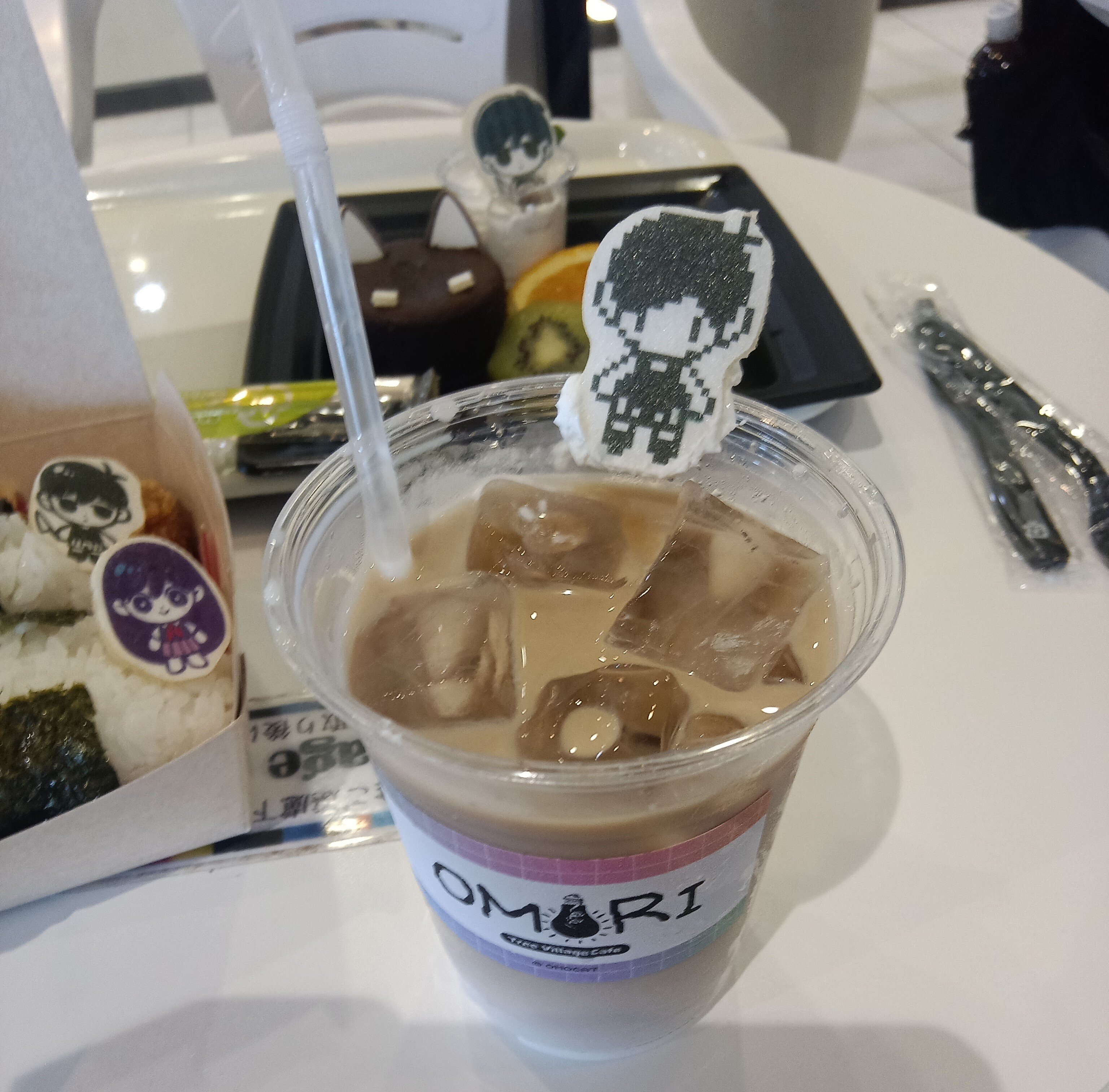 OMORI】コラボカフェに行ってきました【Tree Village Café】｜S(h)in