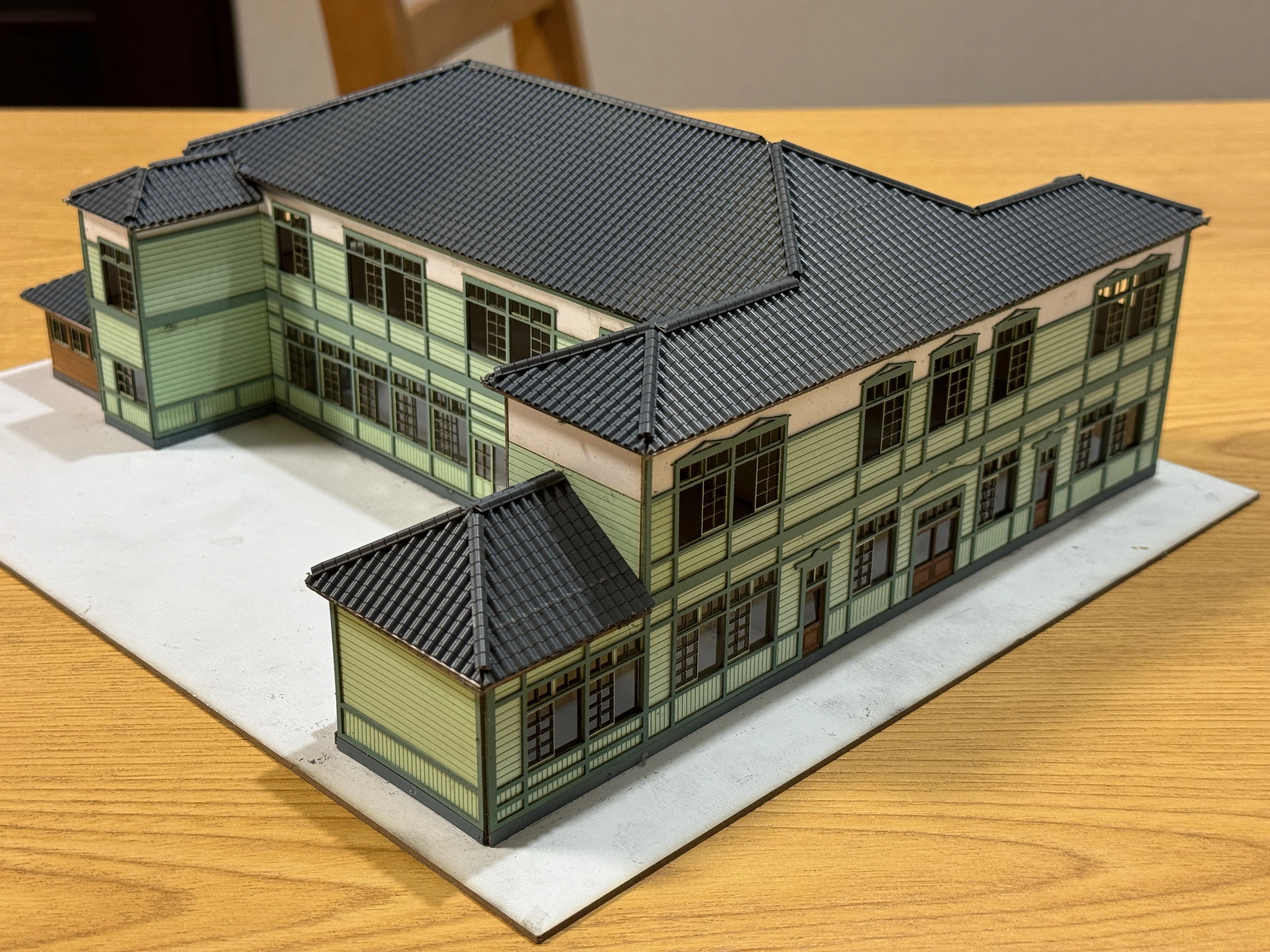 上田蚕種協業組合事務棟の模型を制作中｜Ken3の建築模型日誌