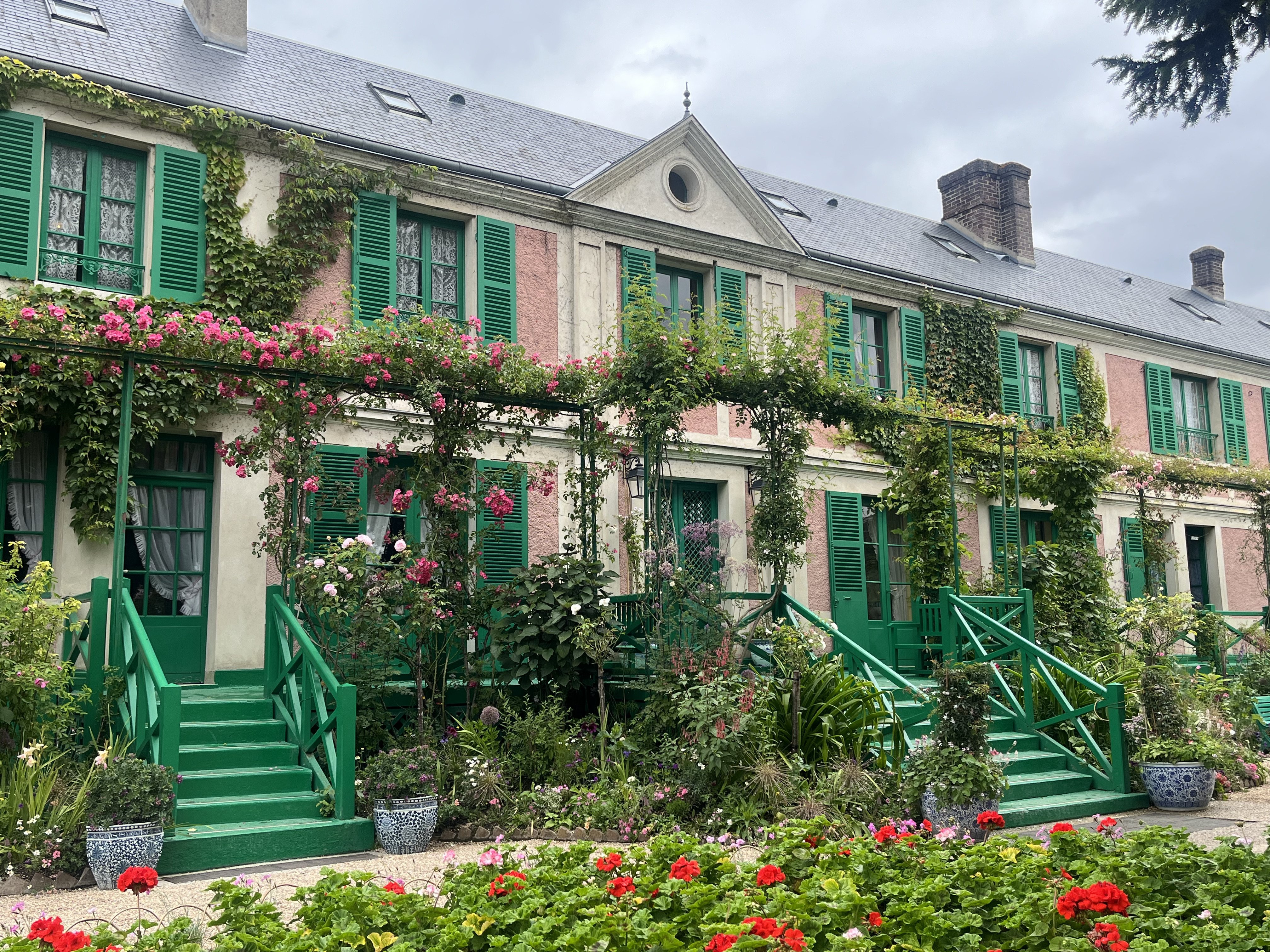 モネが晩年暮らした家を訪ねに｜パリから日帰りジヴェルニー｜Kiki