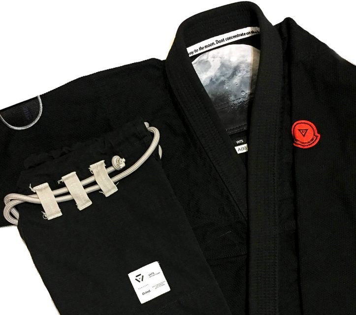 KINGZ 柔術着 黒 THE ONE サイズA00 - その他スポーツ