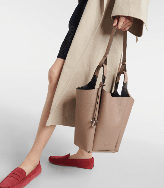 TOD’S ダルセナ ミディアム レザー トートバッグ Woman ブラウン トッズ ダルセナ レザー バッグ ミディアム
