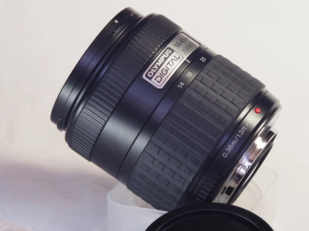 Lens Swamp Musings: OLYMPUS ZUIKO DIGITAL 14-45mm F3.5-5.6｜ひっくすK