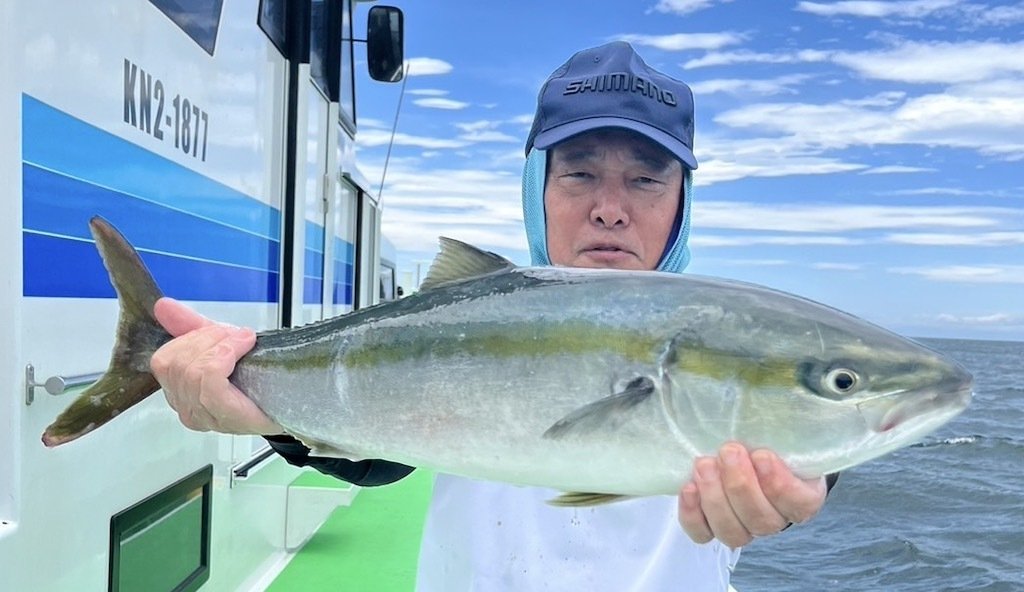 泳がせ】ブリ・ワラサをゲット!最大5kg、ワラサの食いつき良し 泳がせ】ブリ・ワラサをゲット!最大5kg、ワラサの食いつき良し