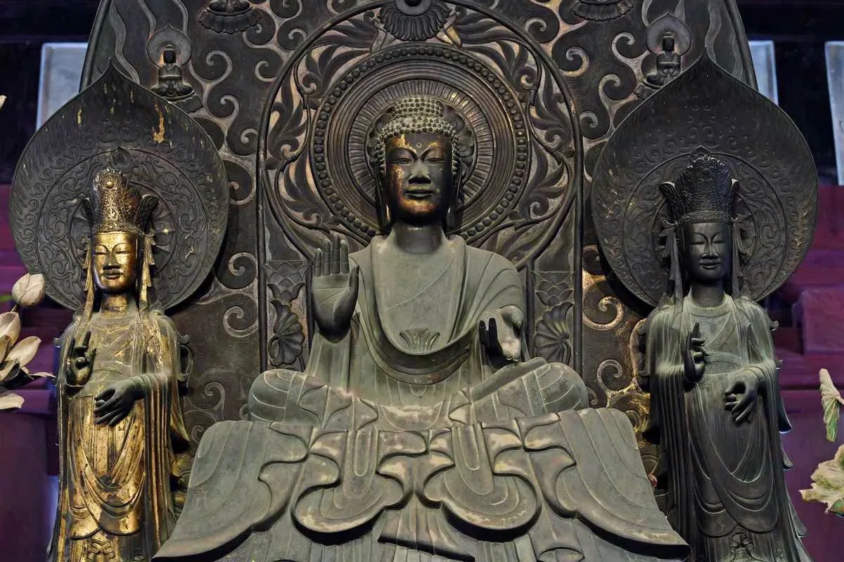 仏像の最初｜Asakaho Luis Ryuta