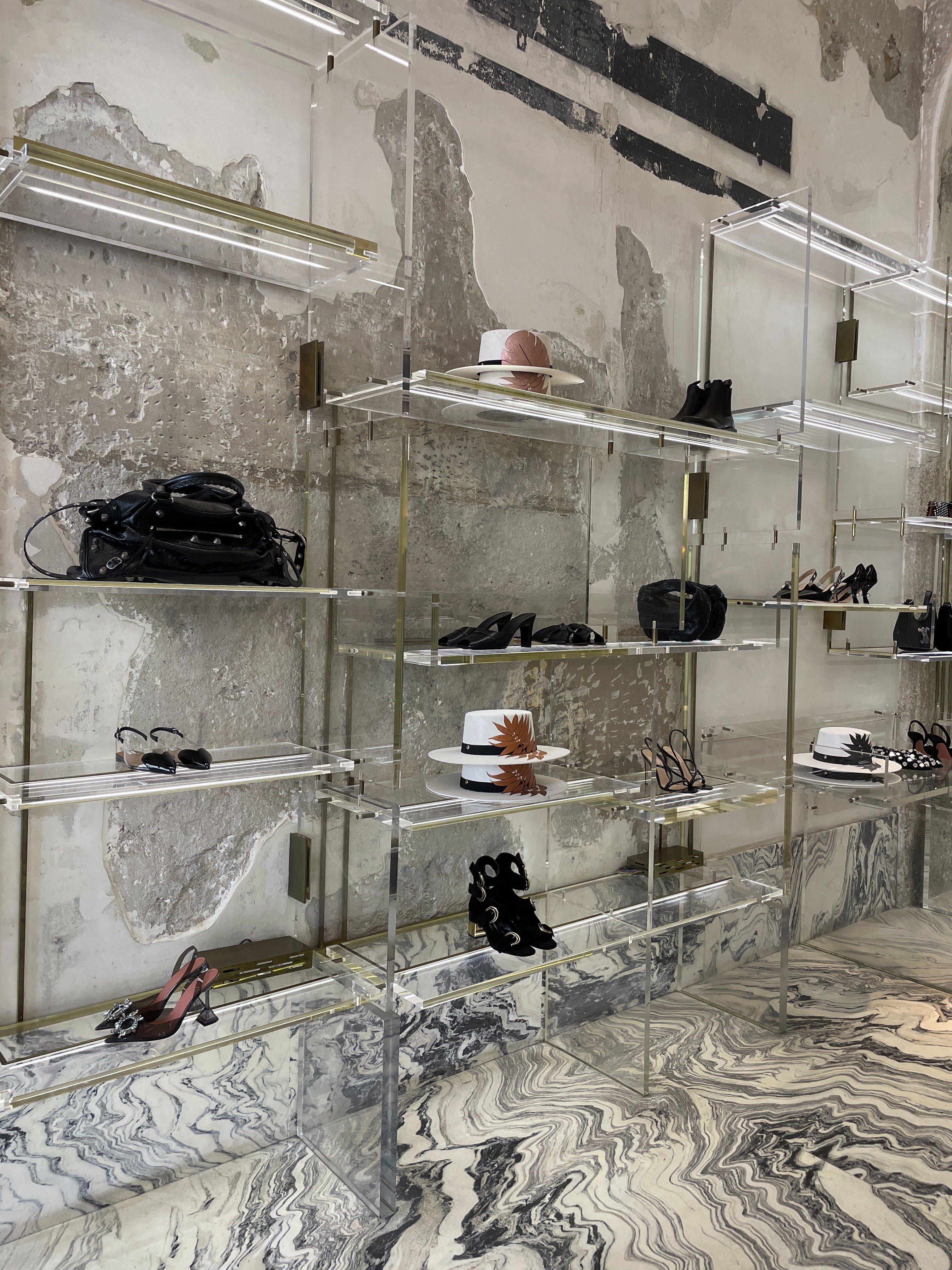 イタリアブランドのセレクトショップ購入