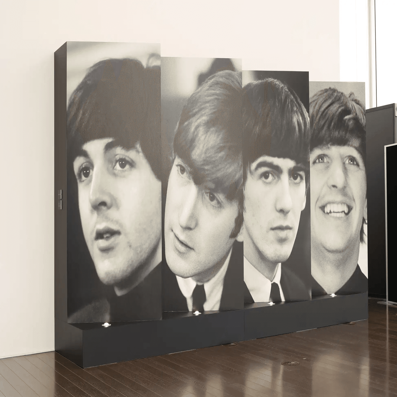 Eyes of the Storm (13) ポール写真展東京展はこう見よう｜mcsky