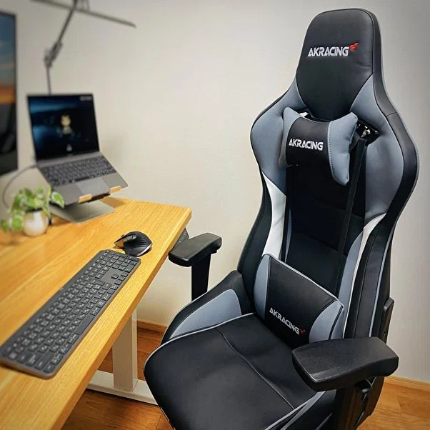 AKRacing Pro-X V2 レビュー。極上の座り心地。女性の身長でもOK。PU 