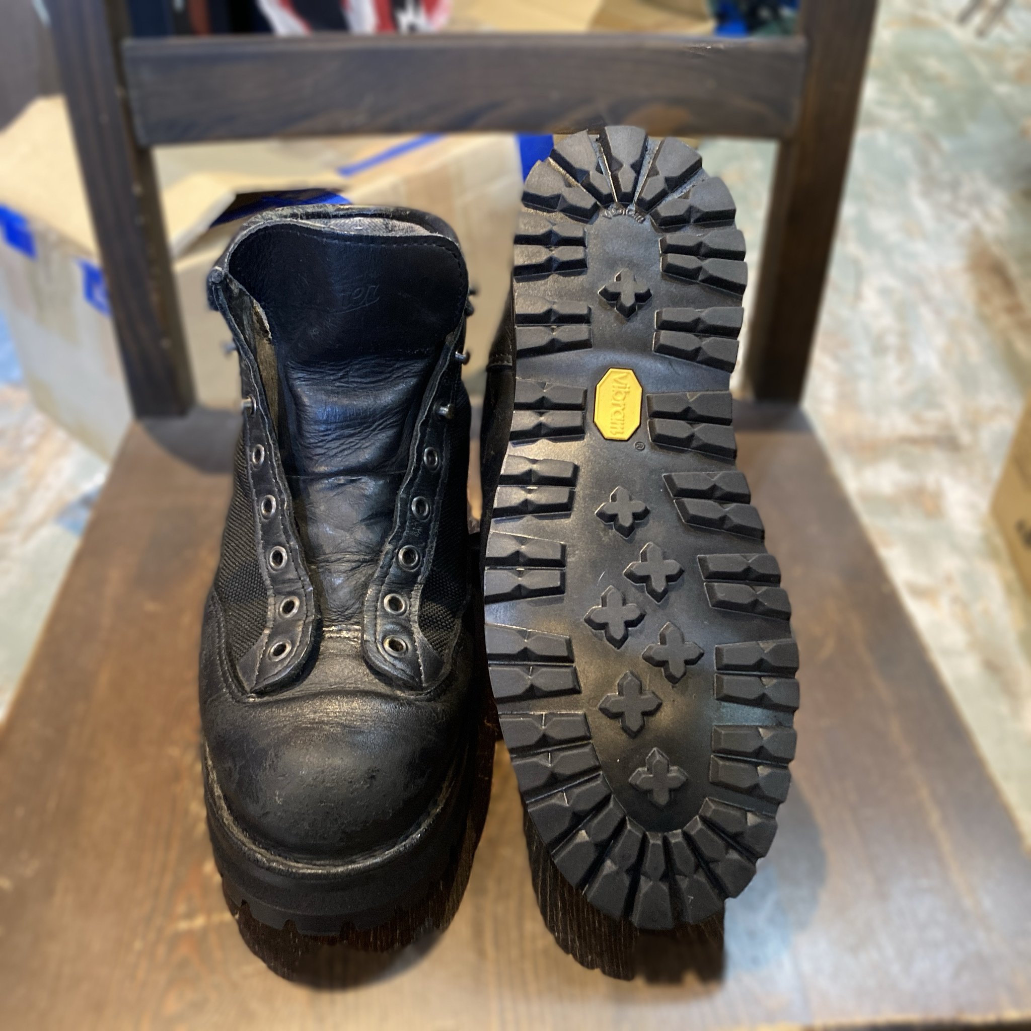 Resole/ソール交換】Danner Lightのオールソール｜CREA Repair