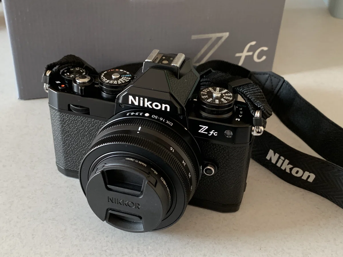 新品級】Nikon Z fc とじる ボディ 本体 zfc