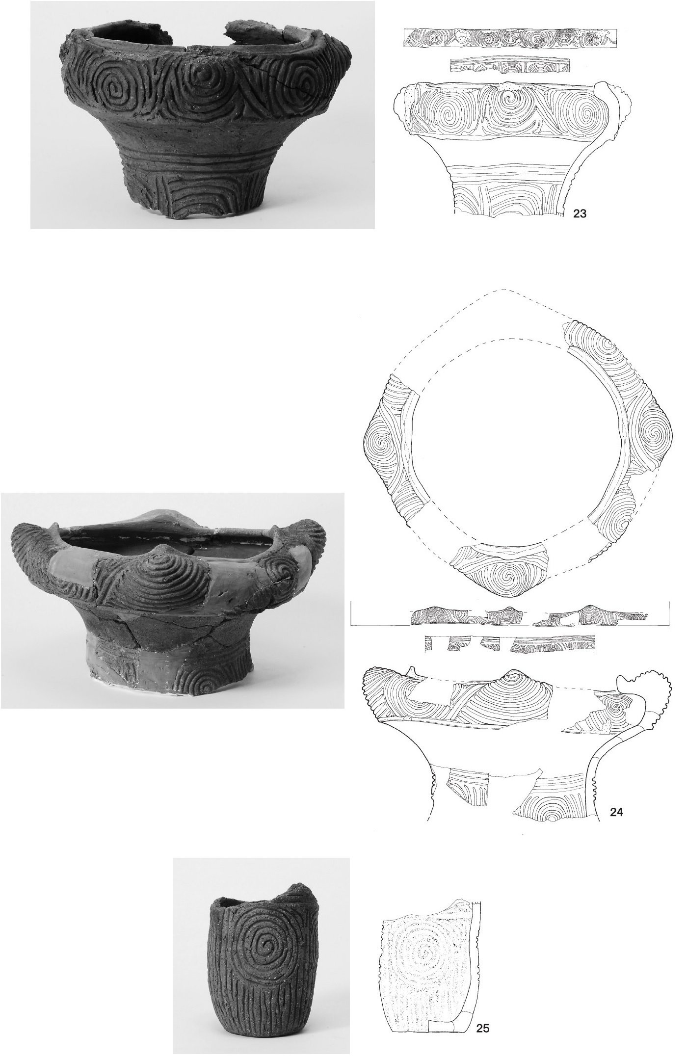注口土器の破片です。 ブラジャー土器と呼ばれた縄文土器 ー 縄文時代中期埼玉の複弧文