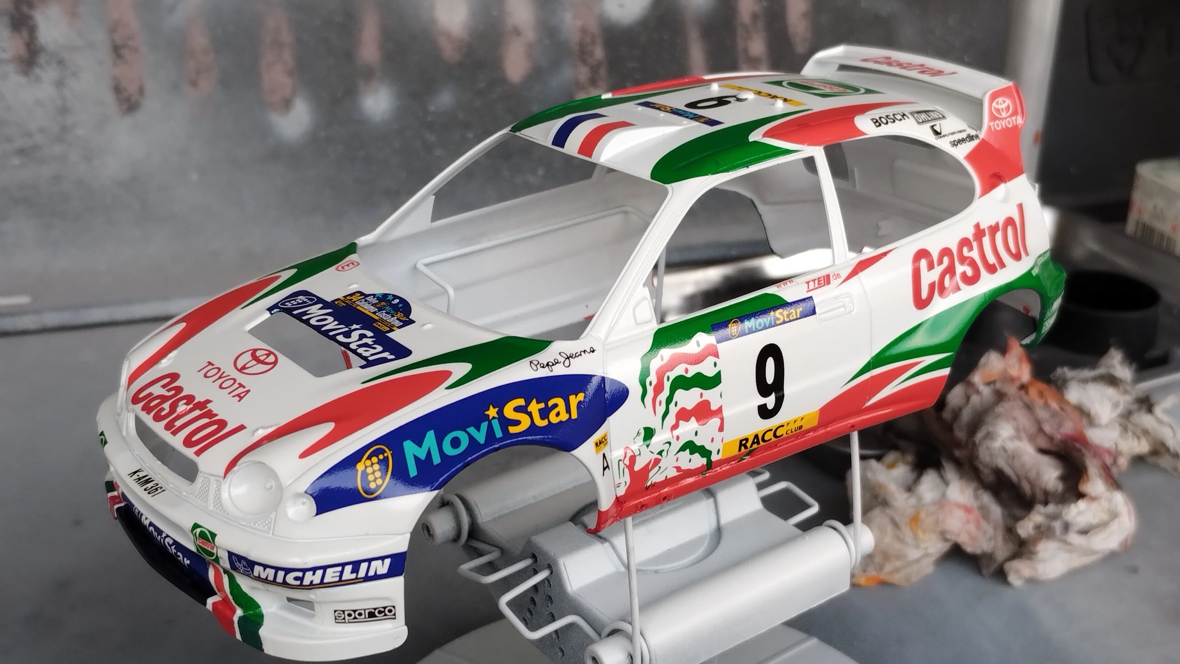 超ハイテンポに進む製作【タミヤ 1/24 カローラWRC】Part.3｜ヘッツァ