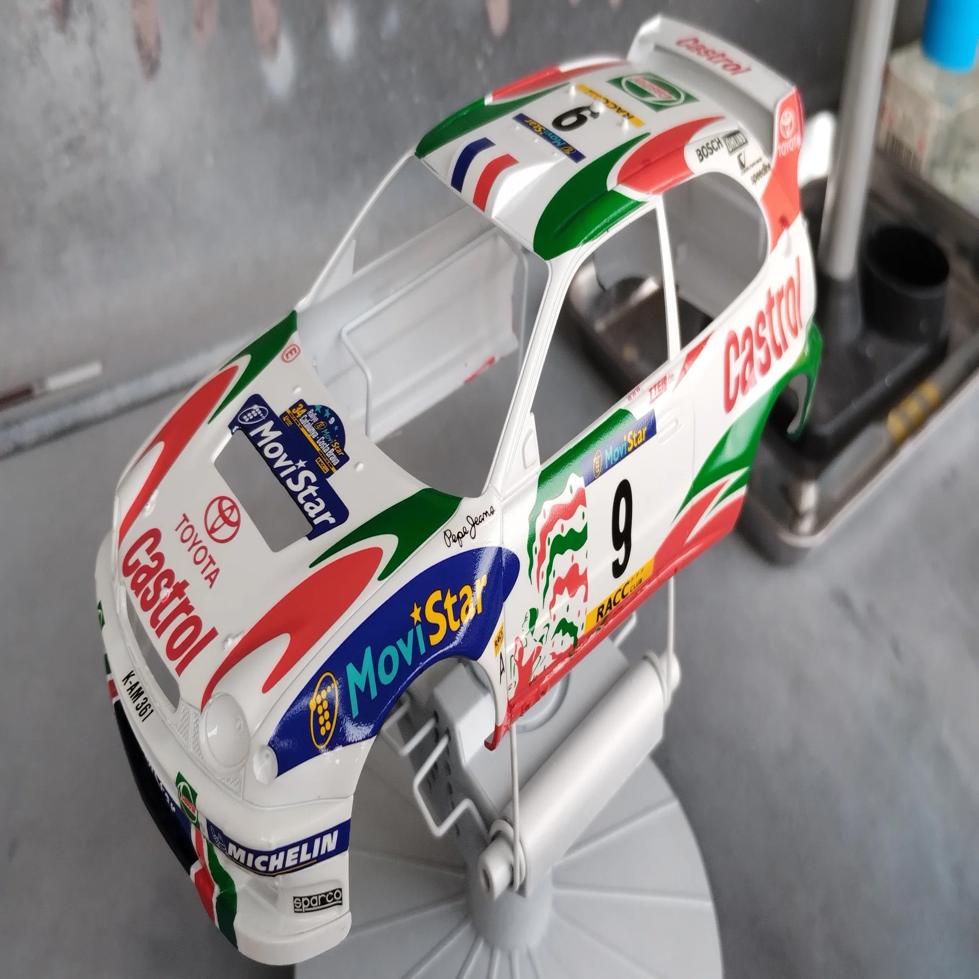 超ハイテンポに進む製作【タミヤ 1/24 カローラWRC】Part.3｜ヘッツァ 