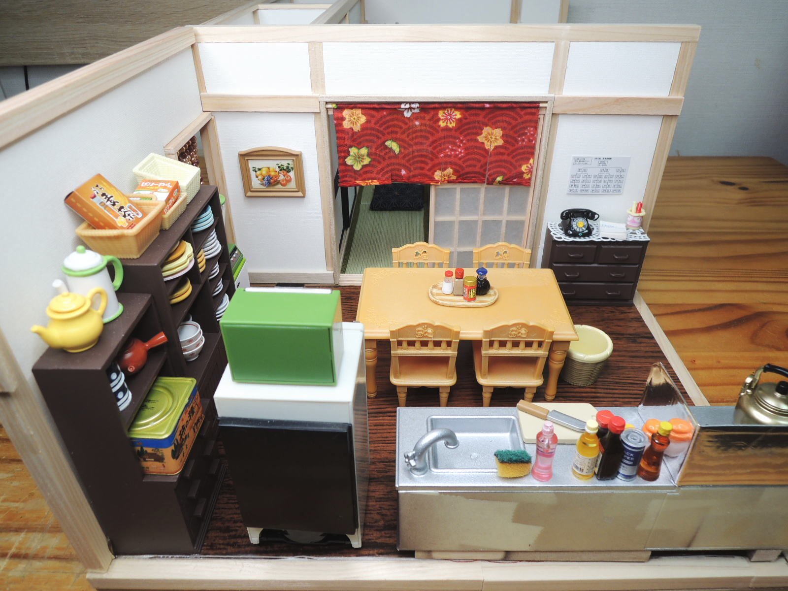 リーメントぷちサンプルシリーズ　キッチン　冷蔵庫　食器棚セット　人形ドールハウス リーメントぷちサンプルシリーズ キッチン 冷蔵庫 食器棚セット 人形