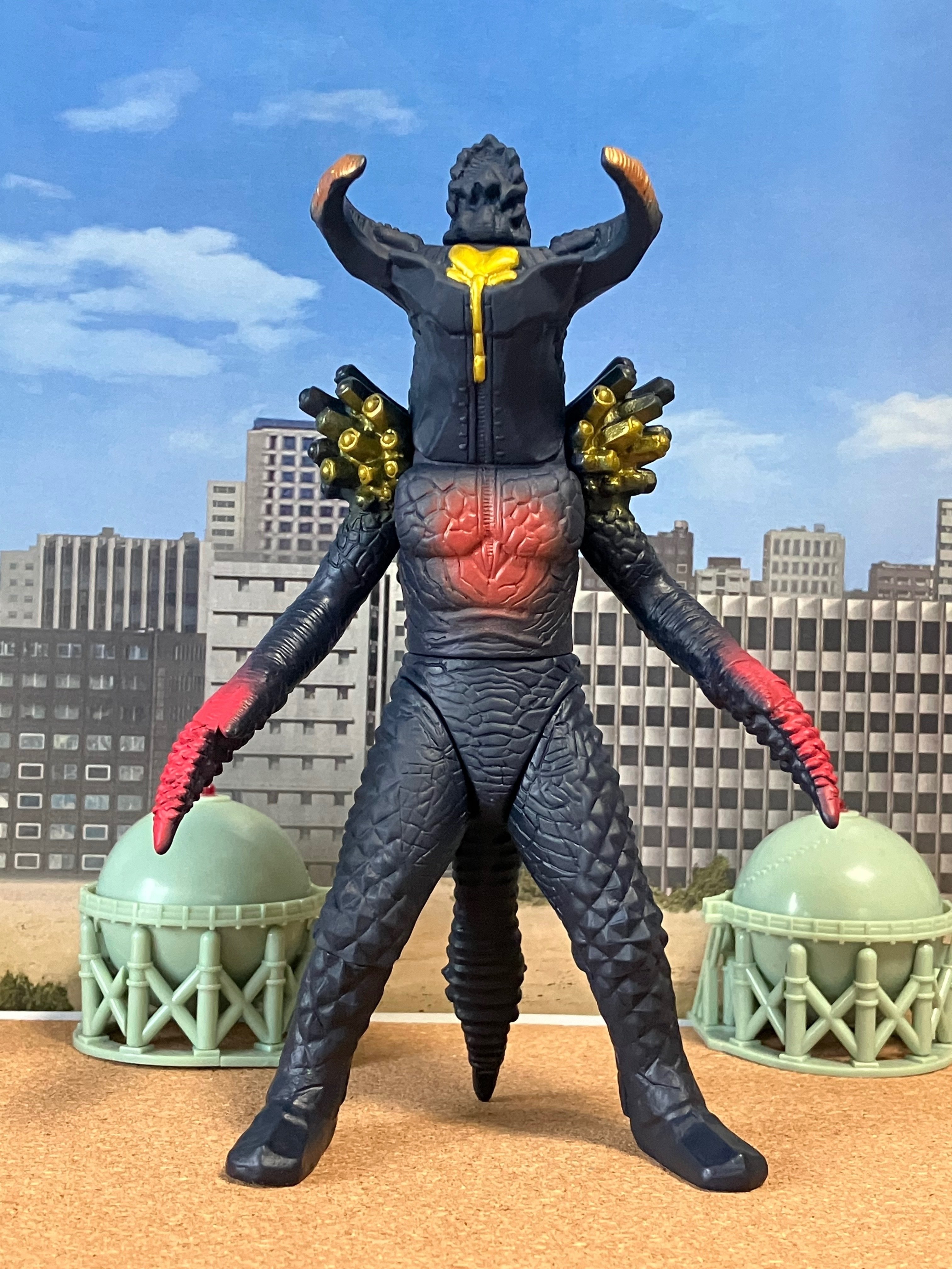 ハンドメイドの怪獣です。 hirotasaigansho #hxs #ソフトビニールの怪獣展 @hxsxk