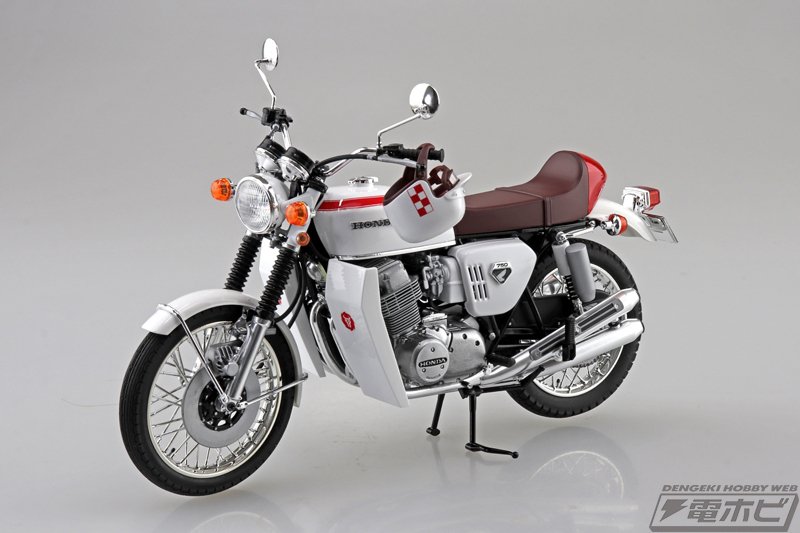 ワイルド7』の主人公・飛葉大陸のバイク「CB750FOUR」が、1/12 ワイルド7』の主人公・飛葉大陸のバイク「CB750FOUR」が、1/12