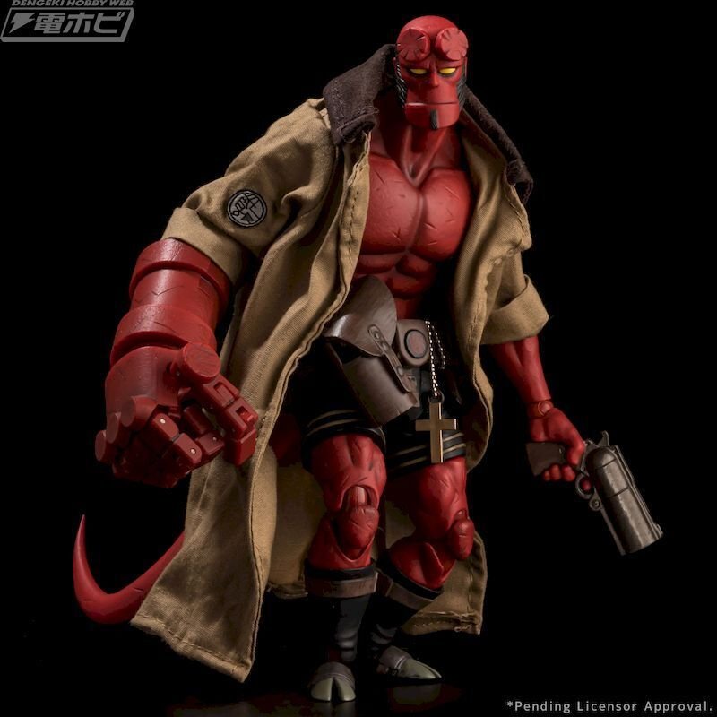 HELLBOY』より主人公「ヘルボーイ」と伝説のスーパーヒーロー