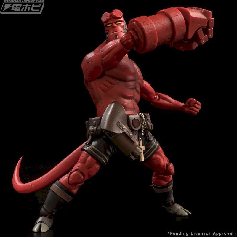 HELLBOY』より主人公「ヘルボーイ」と伝説のスーパーヒーロー