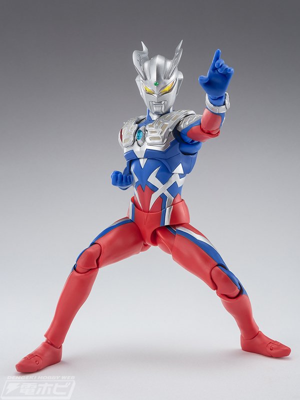 ワイドゼロショットエフェクトパーツが付属！ウルトラマンゼロが