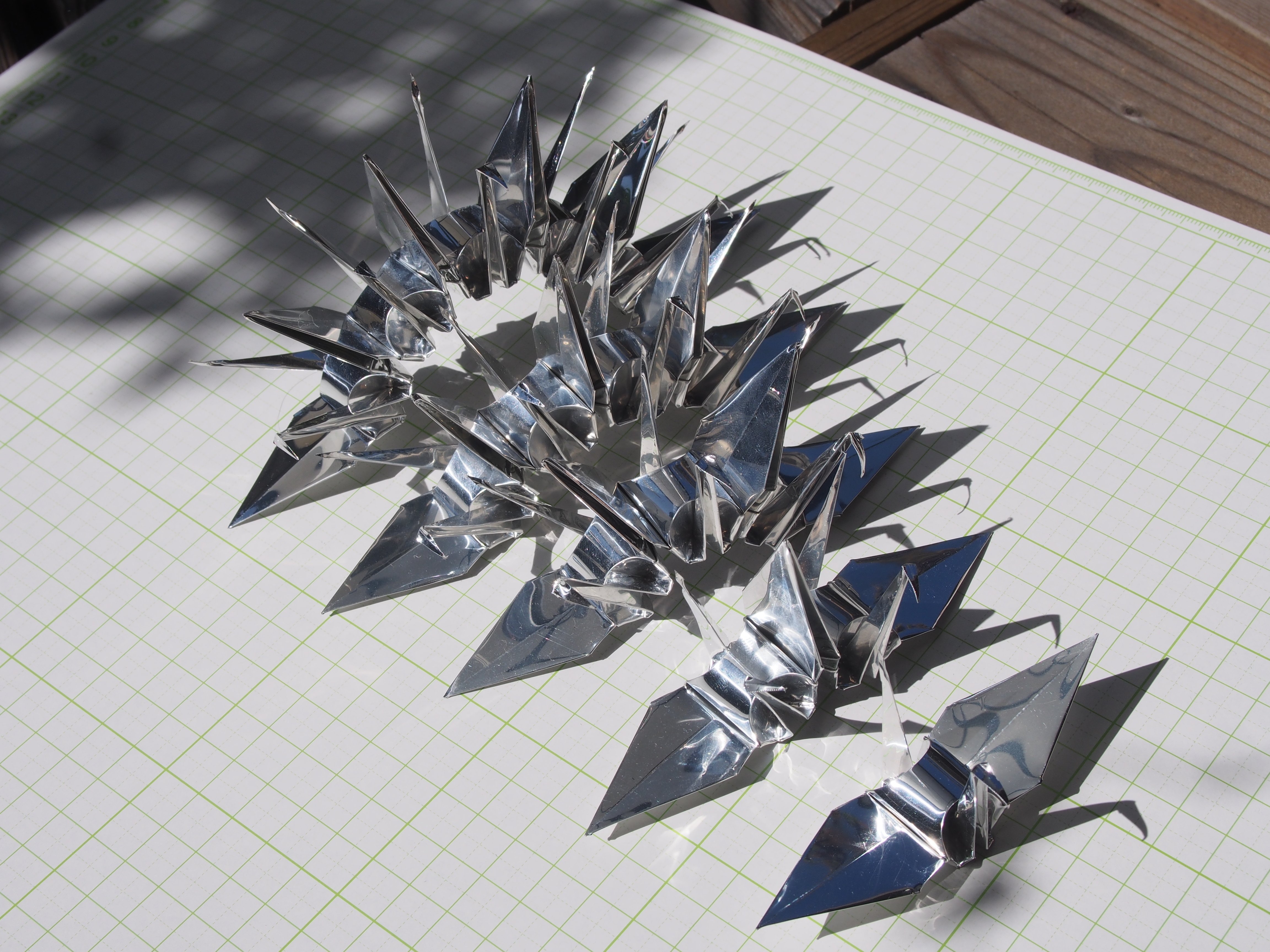 珍しい銅の折り鶴 珍しい銅の折り鶴