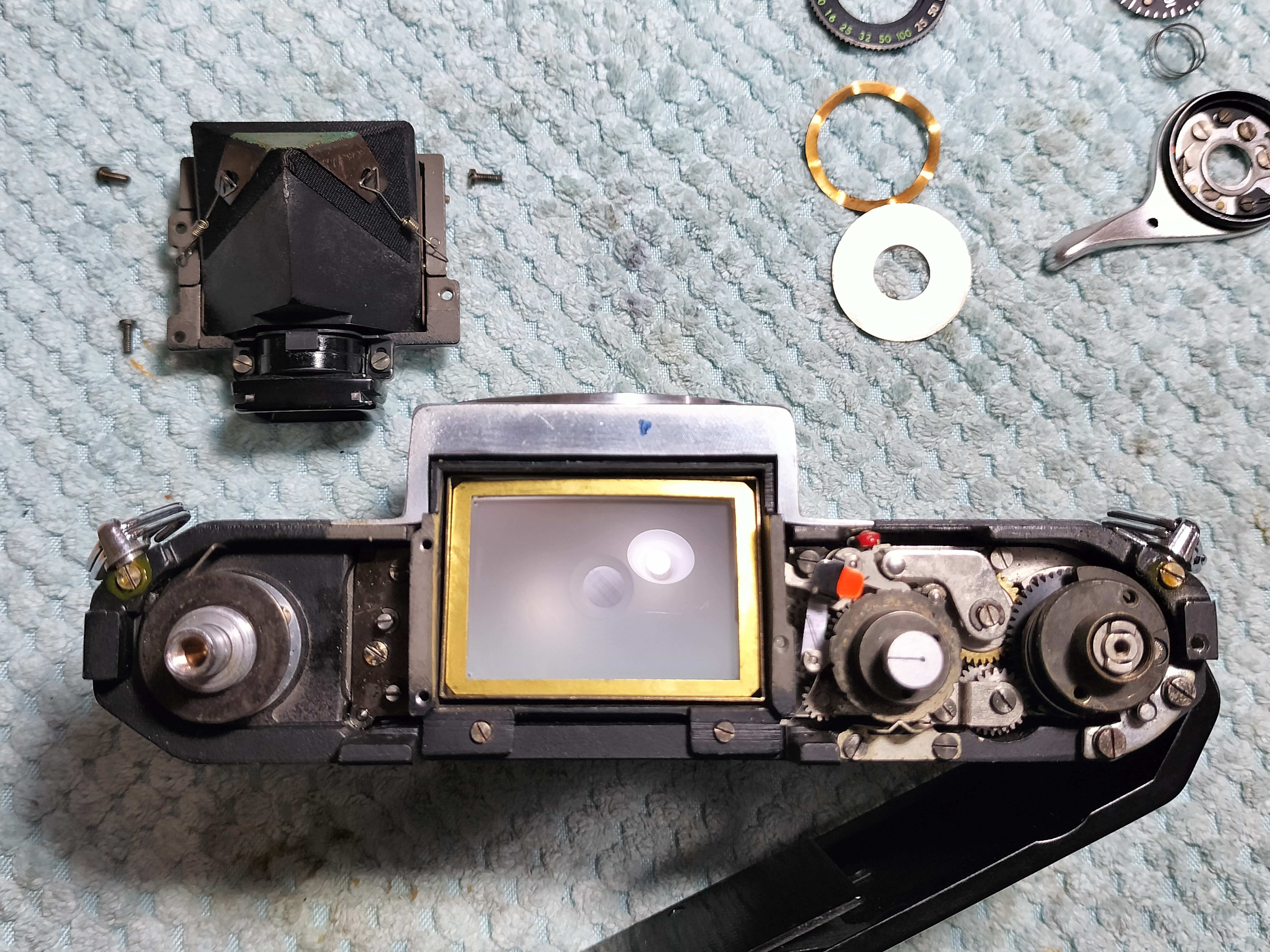Pentax S3の分解｜フィルムカメラ修理のアクアカメラ