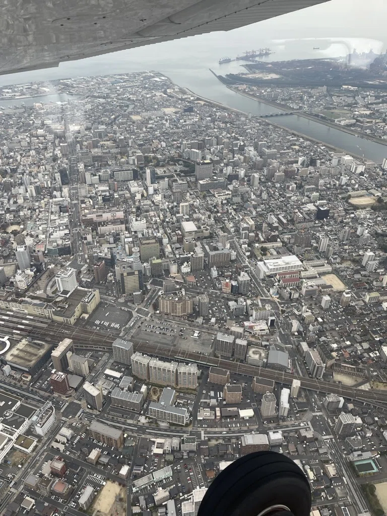 上空から見た面白いもの:番外編〜大分上空プライベートセスナ旅｜安藤聖泰