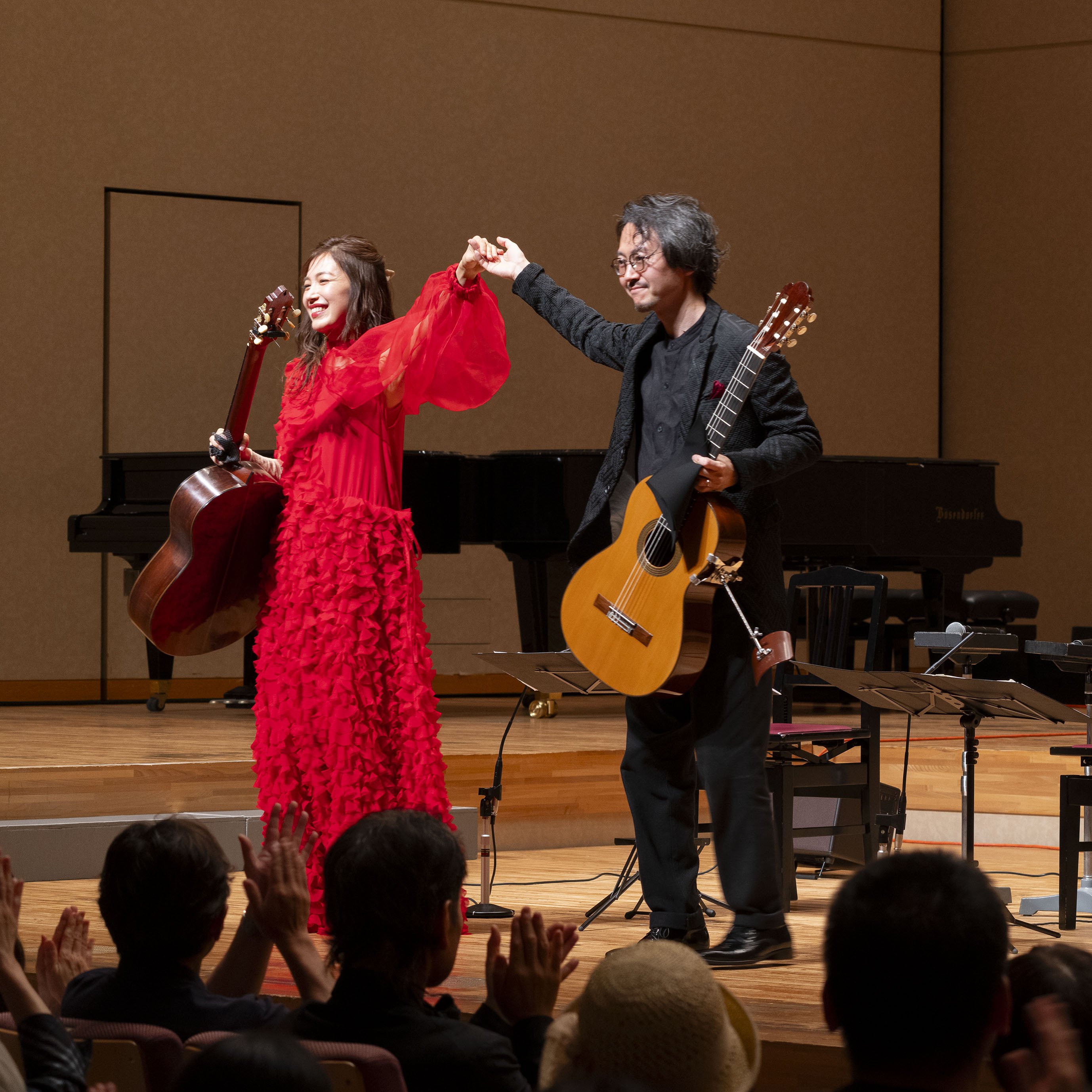 村治佳織デュオ・リサイタル 癒しの音色で愉しむ、音楽の旅！村治佳織＆村治奏一 ギターデュオ