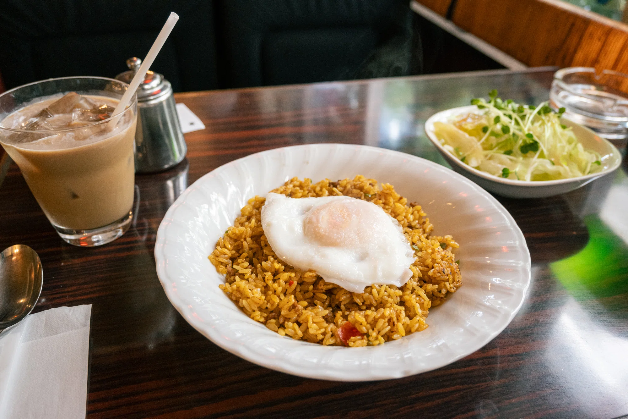 純喫茶】ドライカレーとミラーボール｜喫茶銀座【恵比寿】｜ばみちゃん