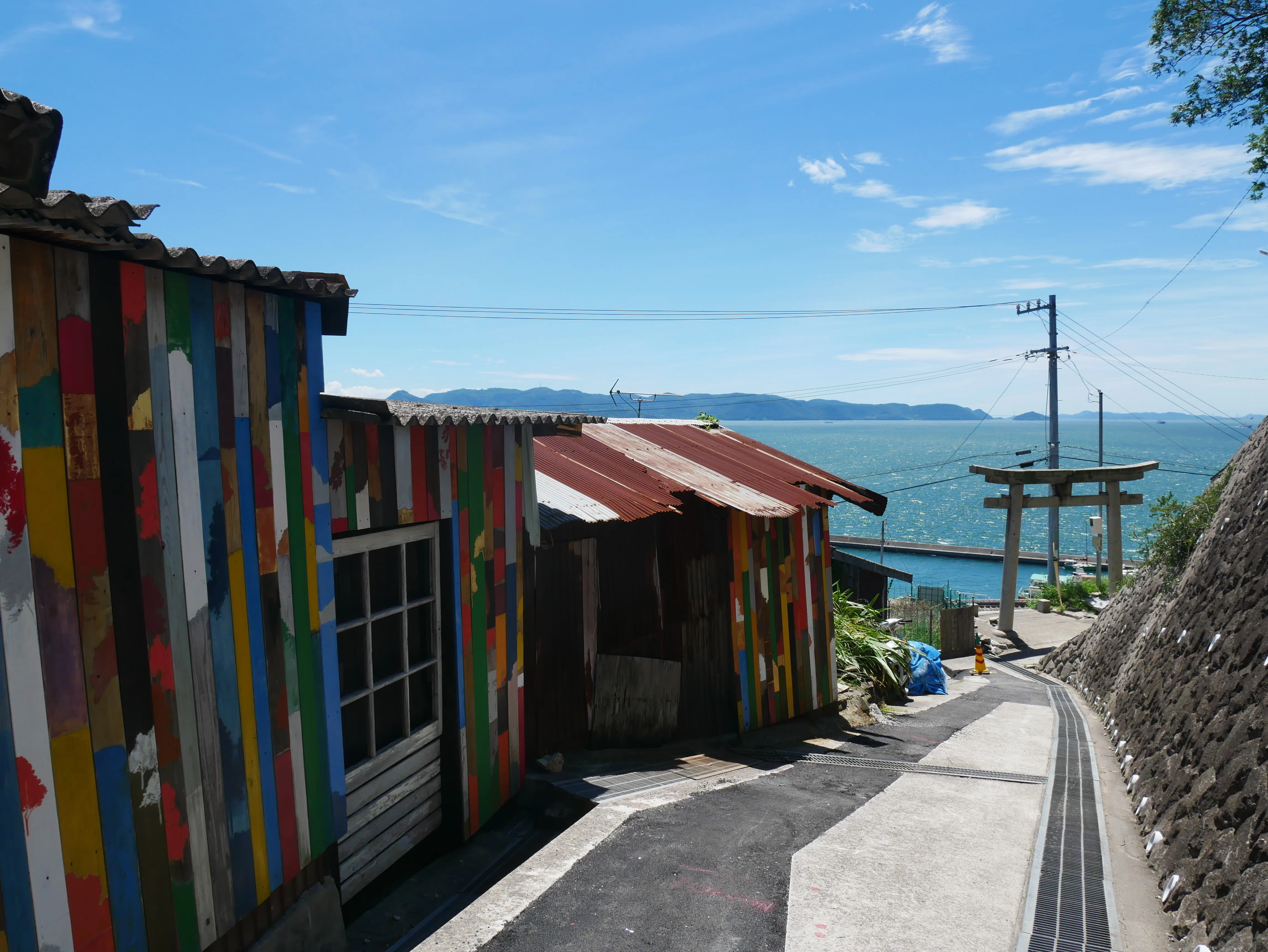 【真作】絵画　常盤大空　日本画4号　怒涛　荒ぶる海と岩の詩　Z186 456 アートと猫に出会える瀬戸内パラダイス・男木島｜揺蕩う旅人・なお