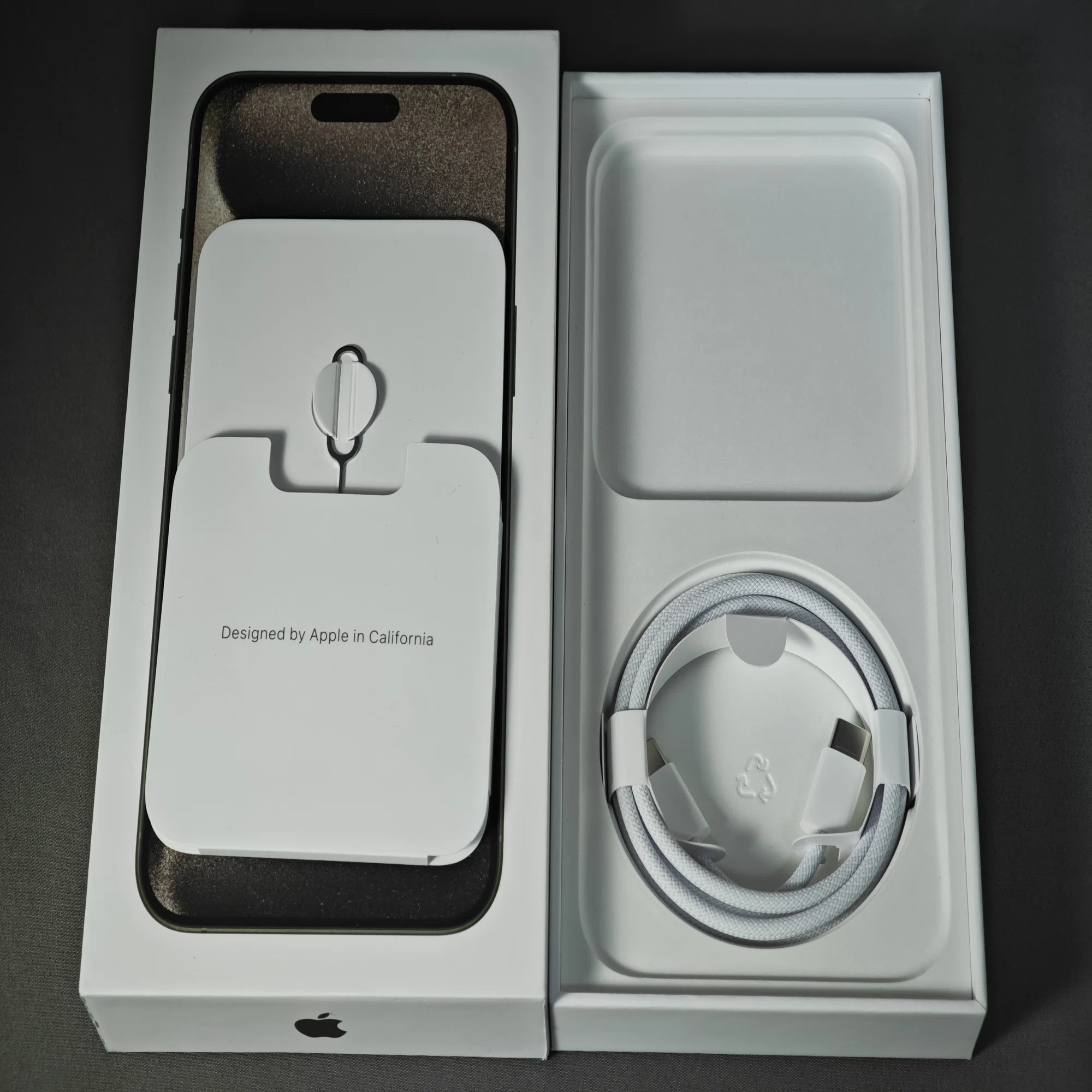 Apple iPhone 15 Pro Max ホワイト 箱つき ⚠️訳あり iPhone 15 Pro 