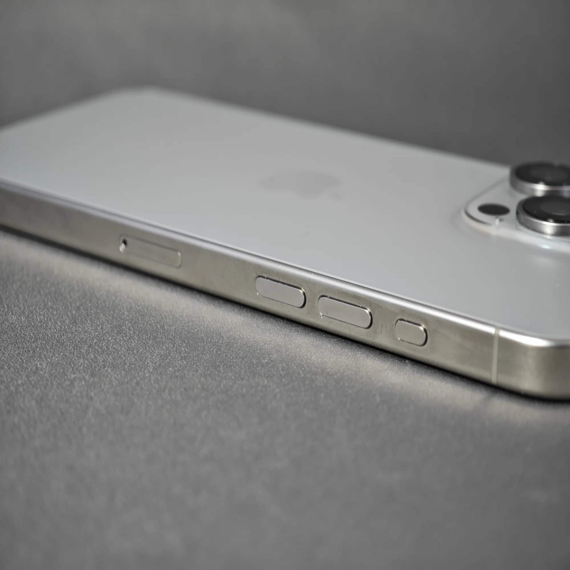 iPhone 15 Pro Maxの使用感をレビュー|高いけどリセールバリュー的に 