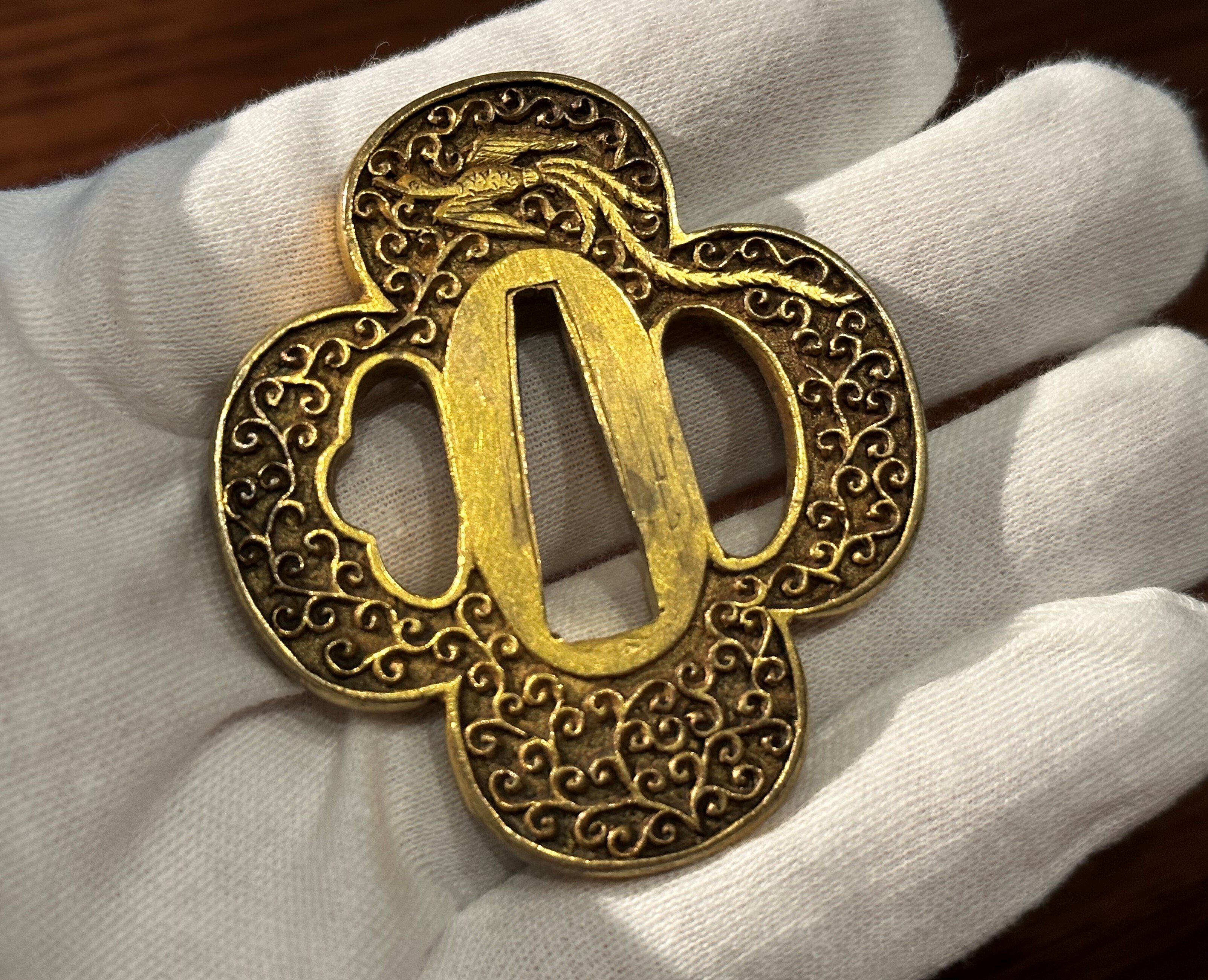 金色の鐔について｜刀箱師の日本刀ブログ 中村圭佑