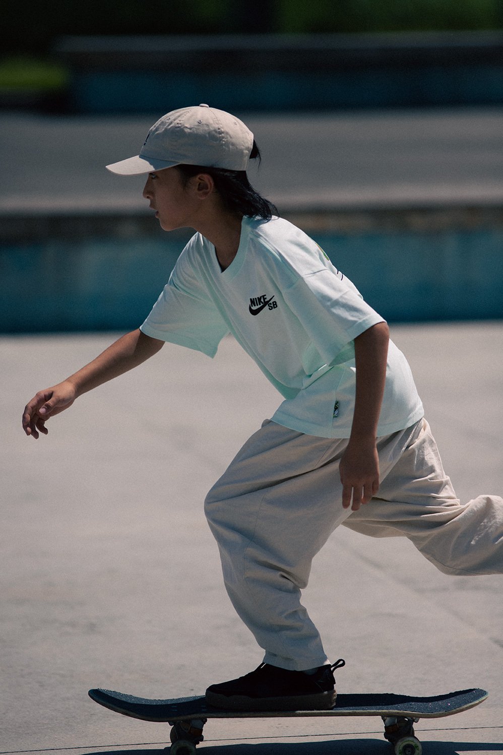 NIKE SB Federation Kits&Agnosticとスケートボードが持っている
