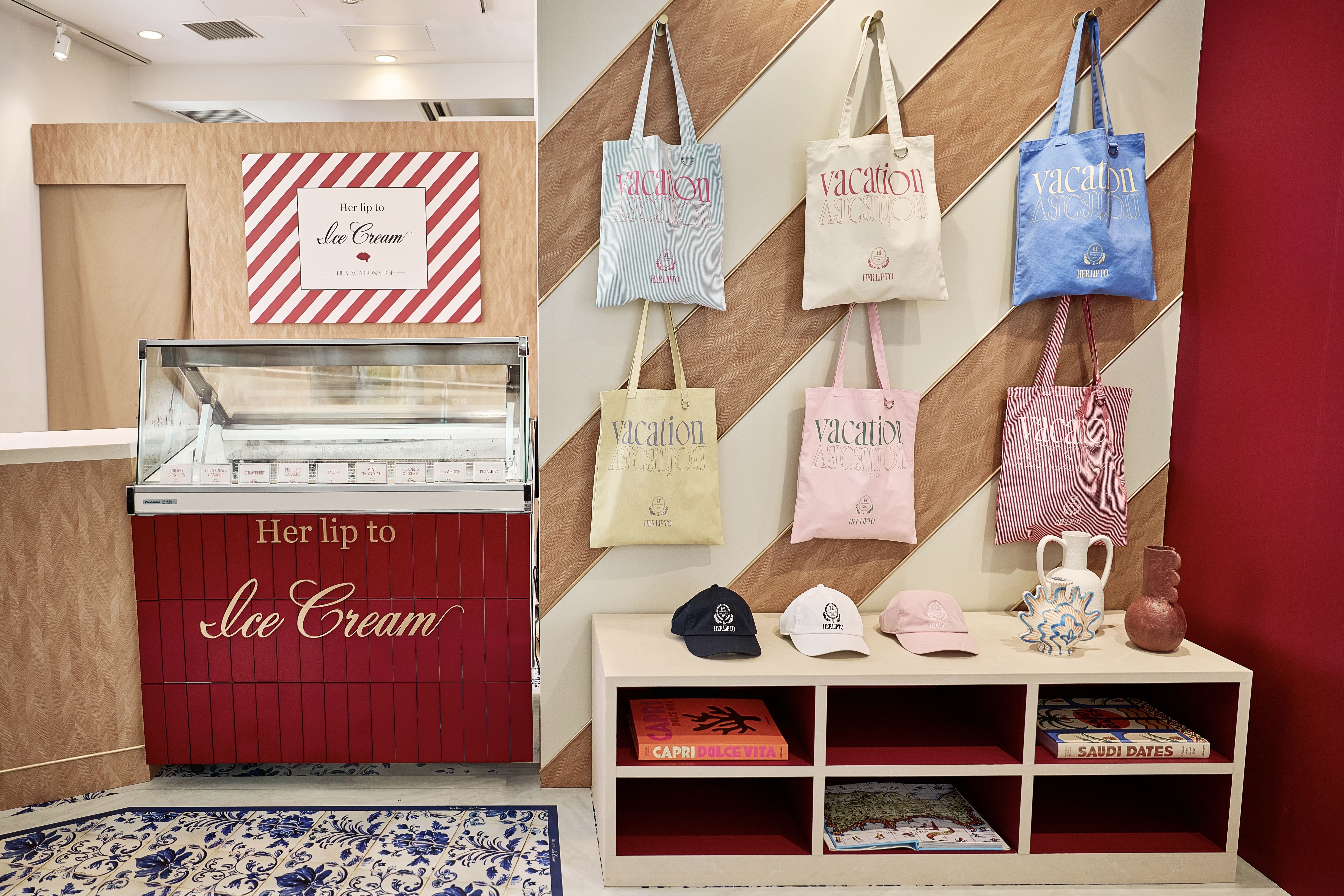 Herlipto 7周年ノベルティ　Tシャツ　ステッカー Herlipto 7周年ノベルティ Tシャツ ステッカー Event Report