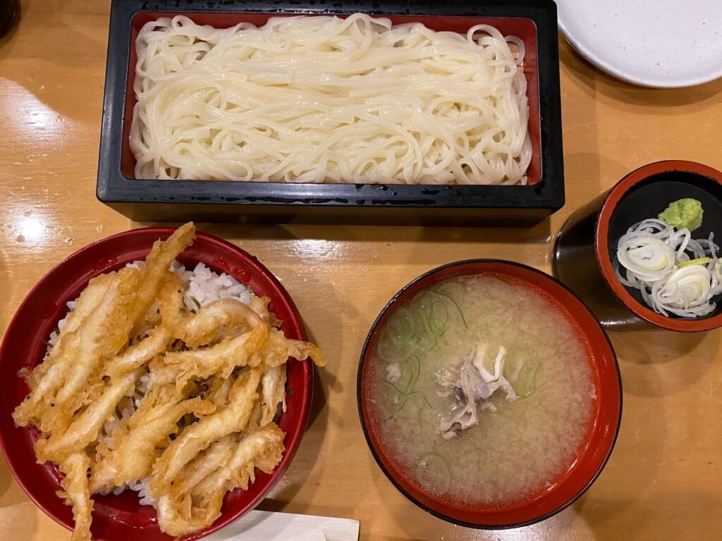 氷見うどんと白えび天丼