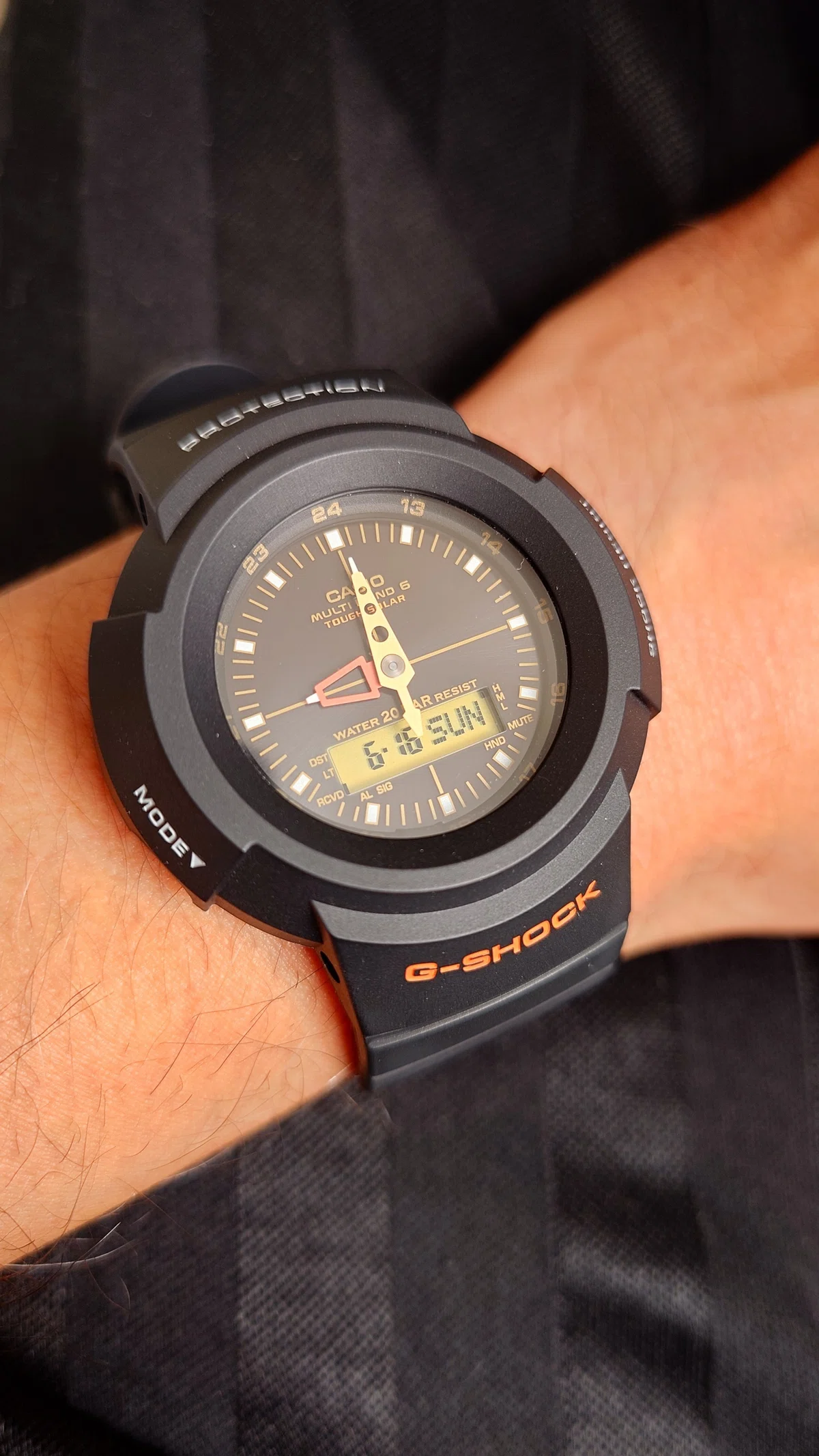 G-SHOCK アナログ なつい AWG-M520UA ユナイテッドアローズ 中古品