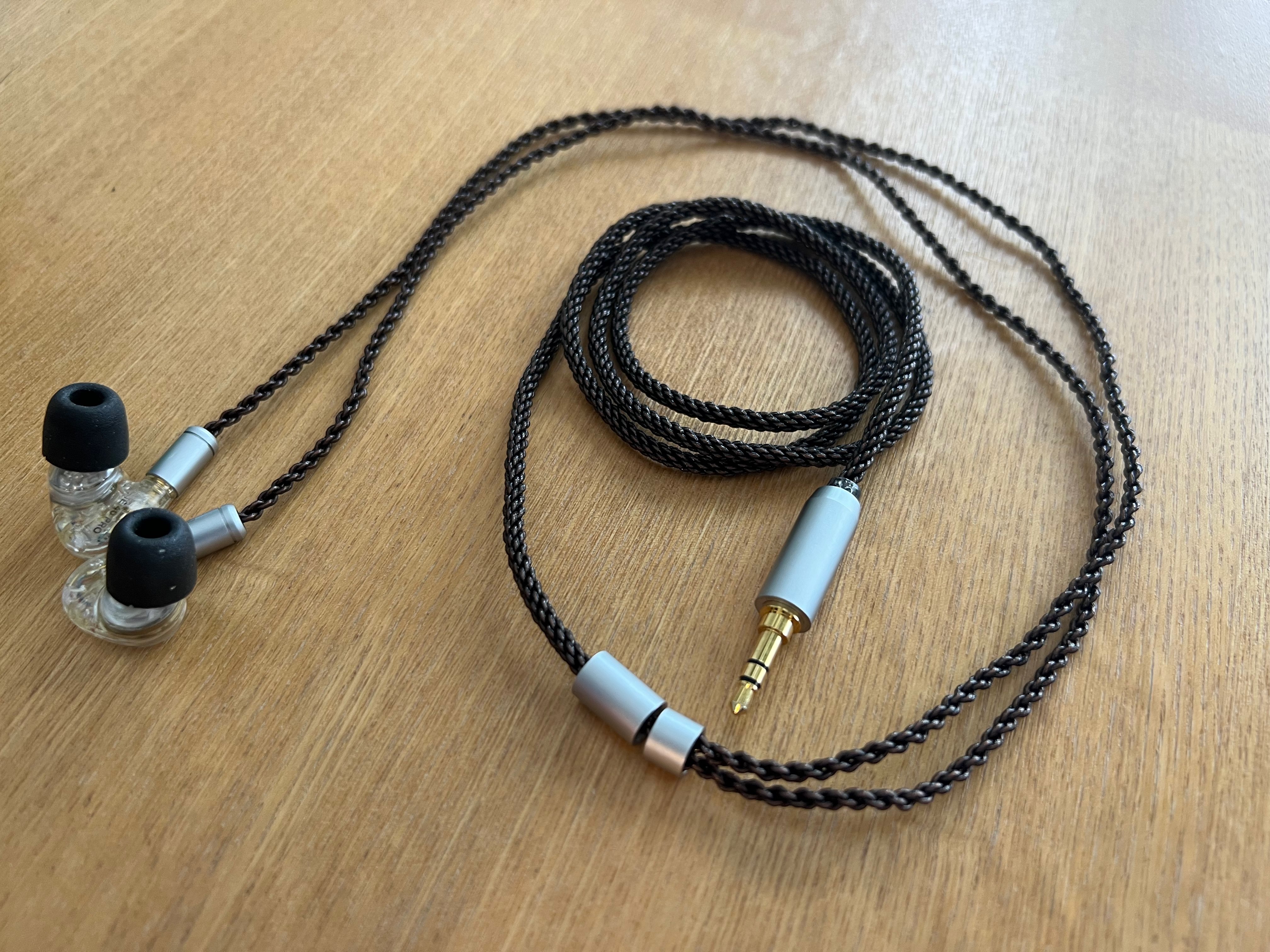 ヘッドフォン/イヤフォン SENNHEISER IE40 PRO 71qGBWK-w5L._UF894,1000_QL80_.jpg