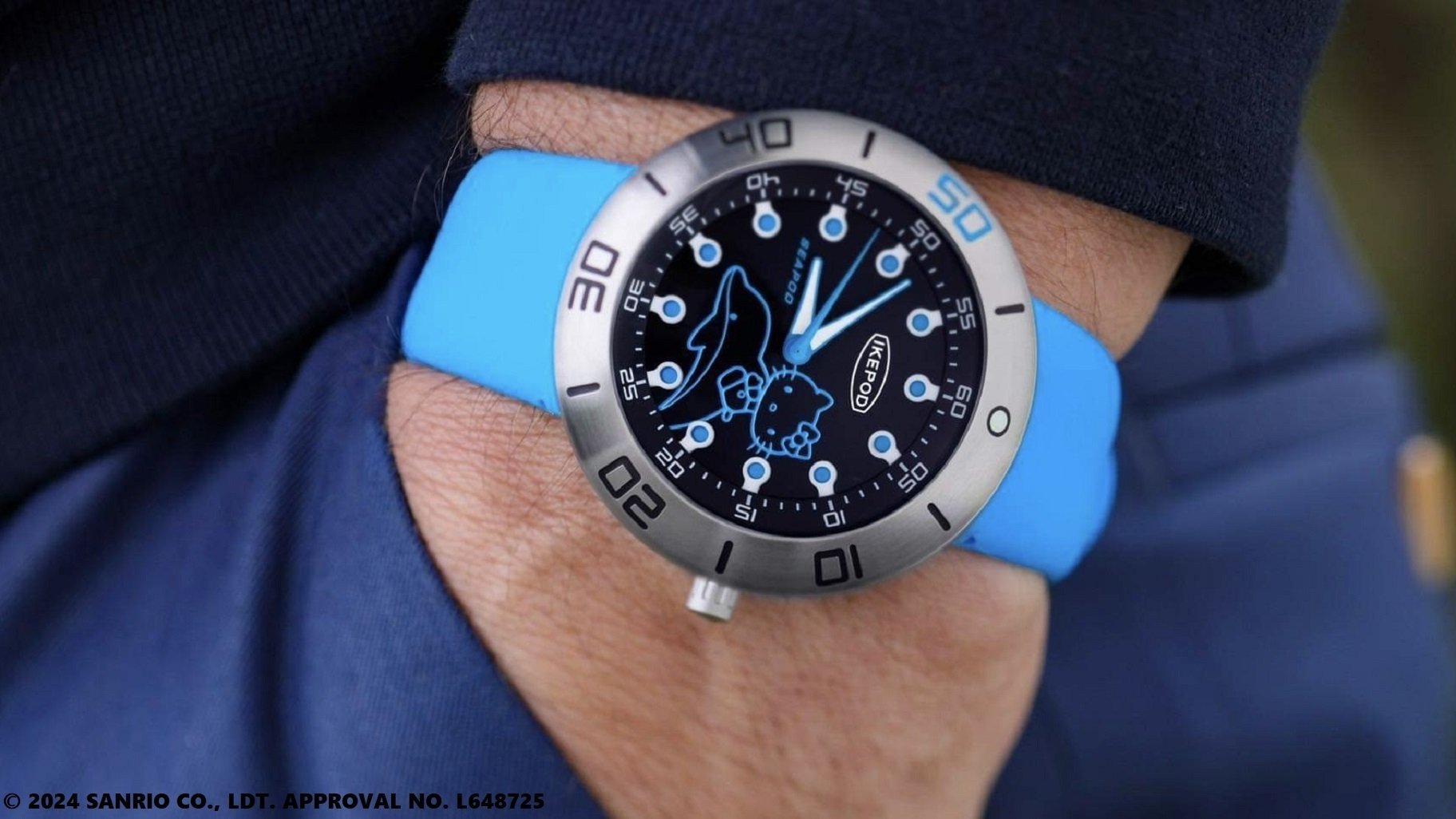 ハローキティ50周年 クリアホワイト サンリオ 腕時計 限定 海外 コラボ